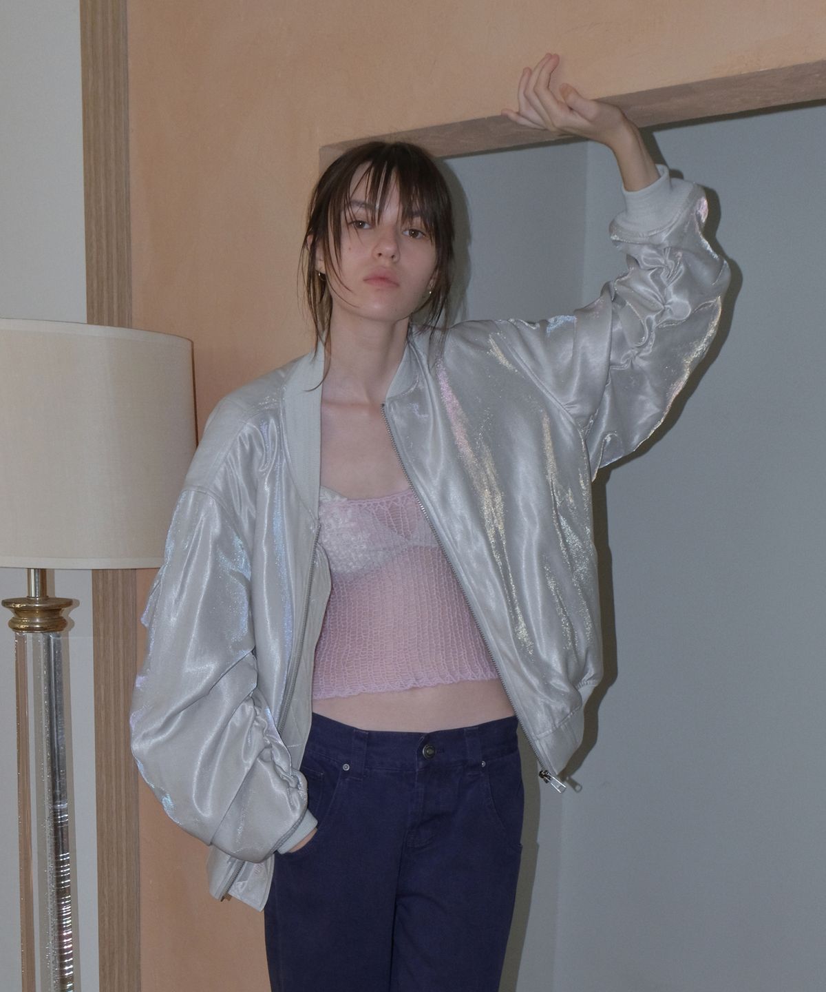 오버듀플레어(OVERDUEFLAIR) SHIMMERING GLOSSY BOMBER_SILVER