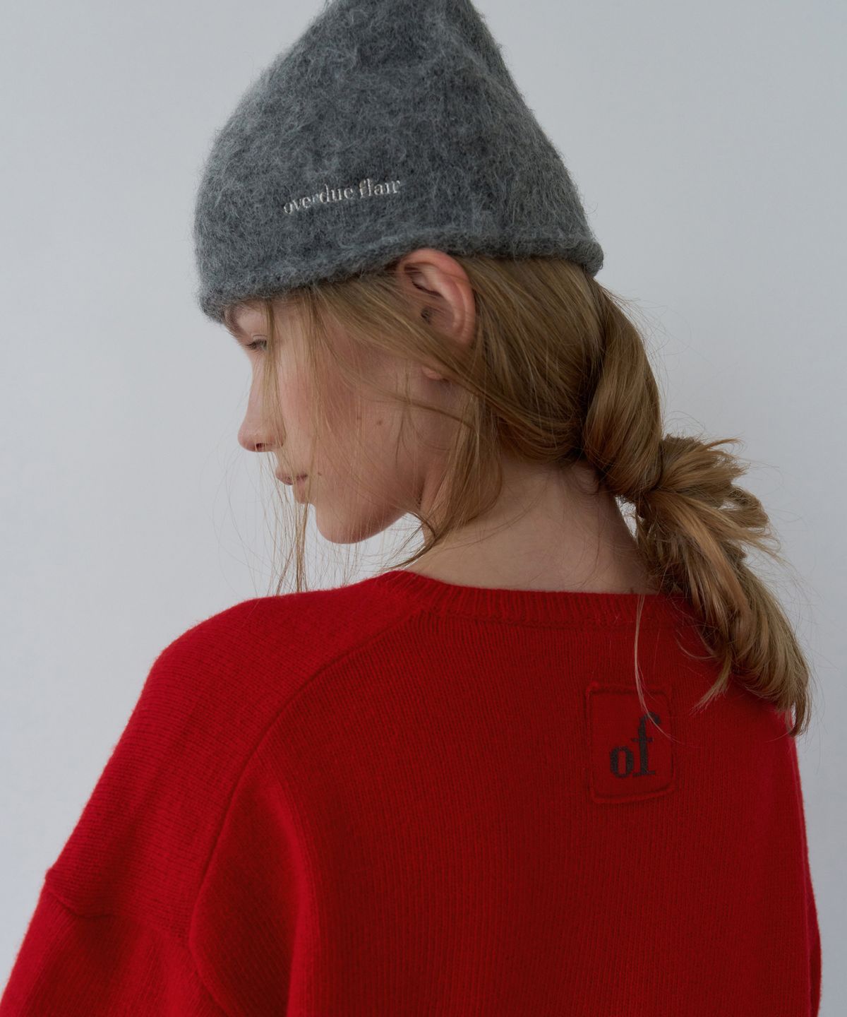 오버듀플레어(OVERDUEFLAIR) RELAXED FIT V-NECK KNIT_CHERRY RED