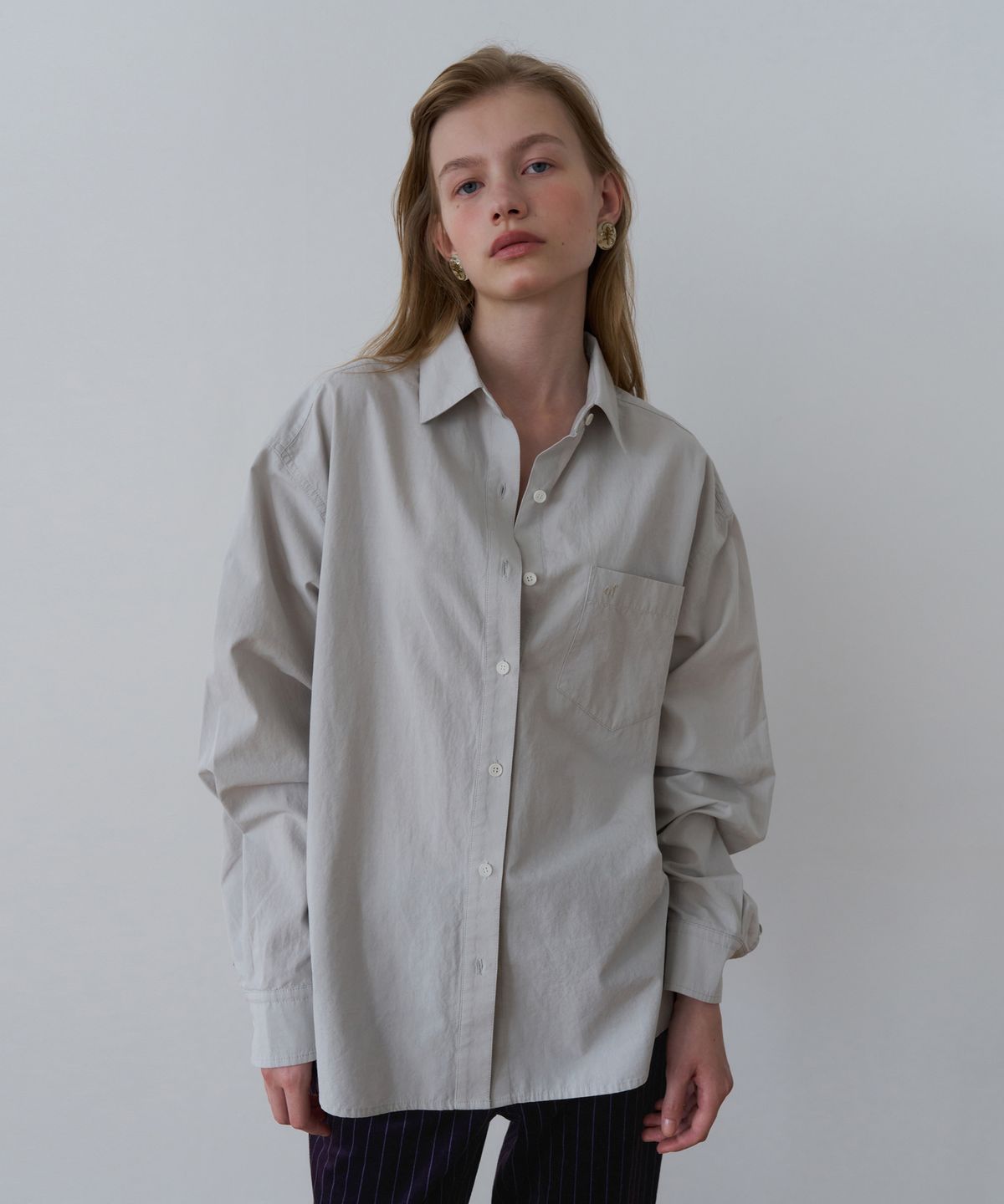 오버듀플레어(OVERDUEFLAIR) ESSENTIAL BIO-WASHED COTTON SHIRT_MID GREY