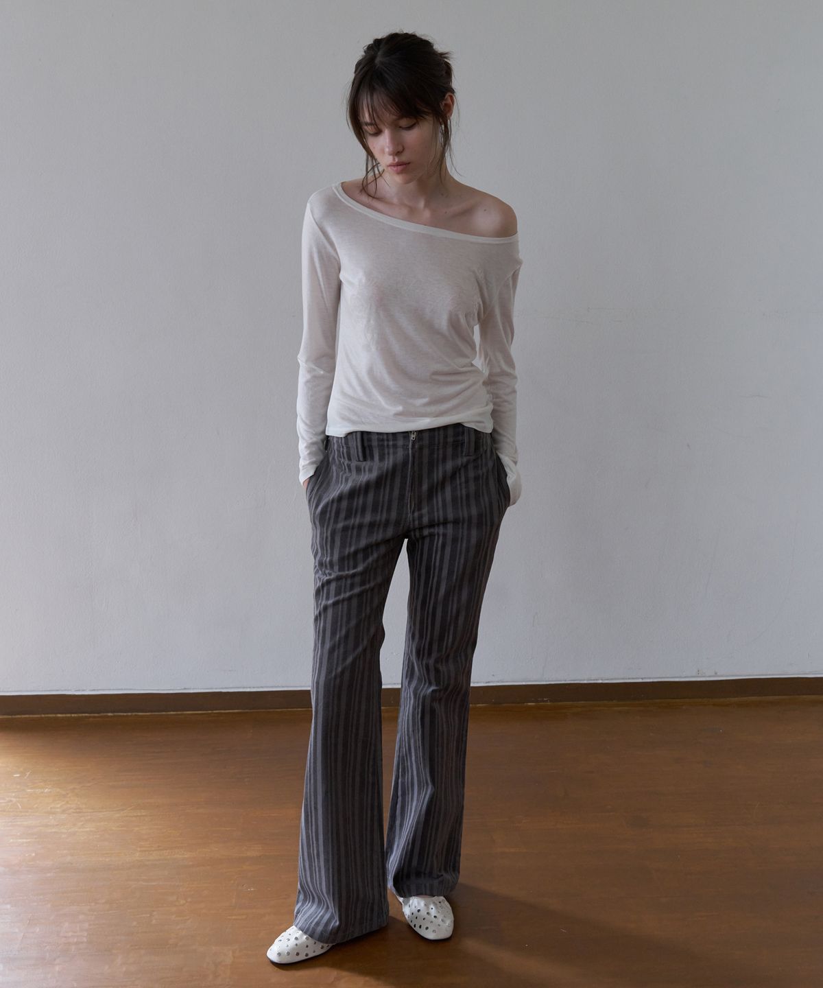 오버듀플레어(OVERDUEFLAIR) BOAT-NECK SLIM FIT T-SHIRT_IVORY