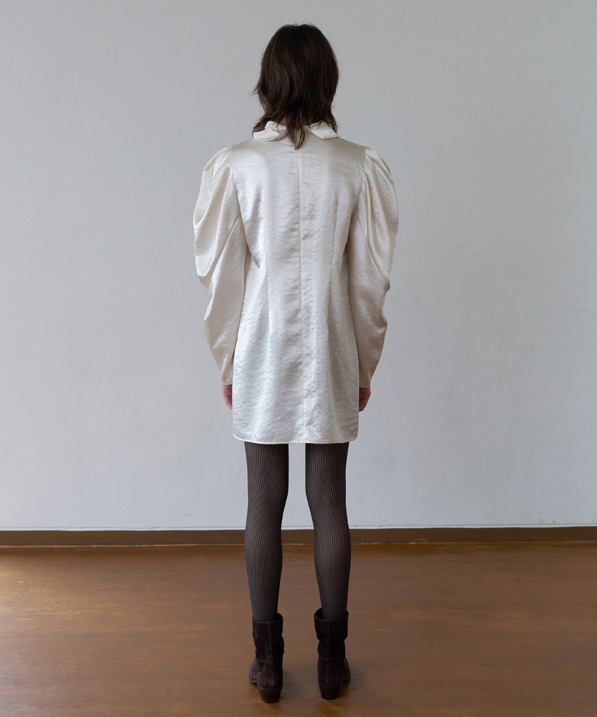 오버듀플레어(OVERDUEFLAIR) CUPRA DRAPED MINI DRESS_CREAM