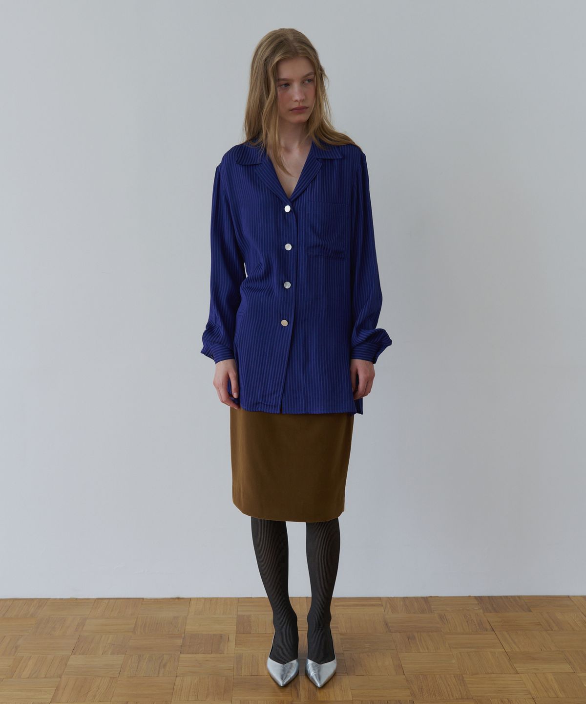 오버듀플레어(OVERDUEFLAIR) RETRO-MOOD MID SKIRT_VINTAGE CAMEL