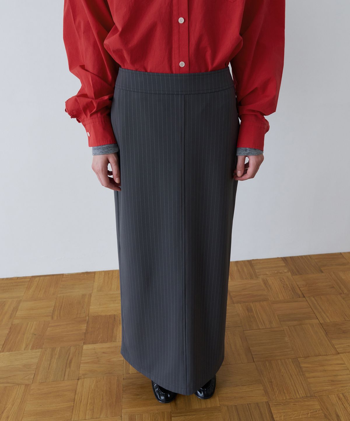 오버듀플레어(OVERDUEFLAIR) TENSION STRETCH MAXI SKIRT_STRIPE GREY