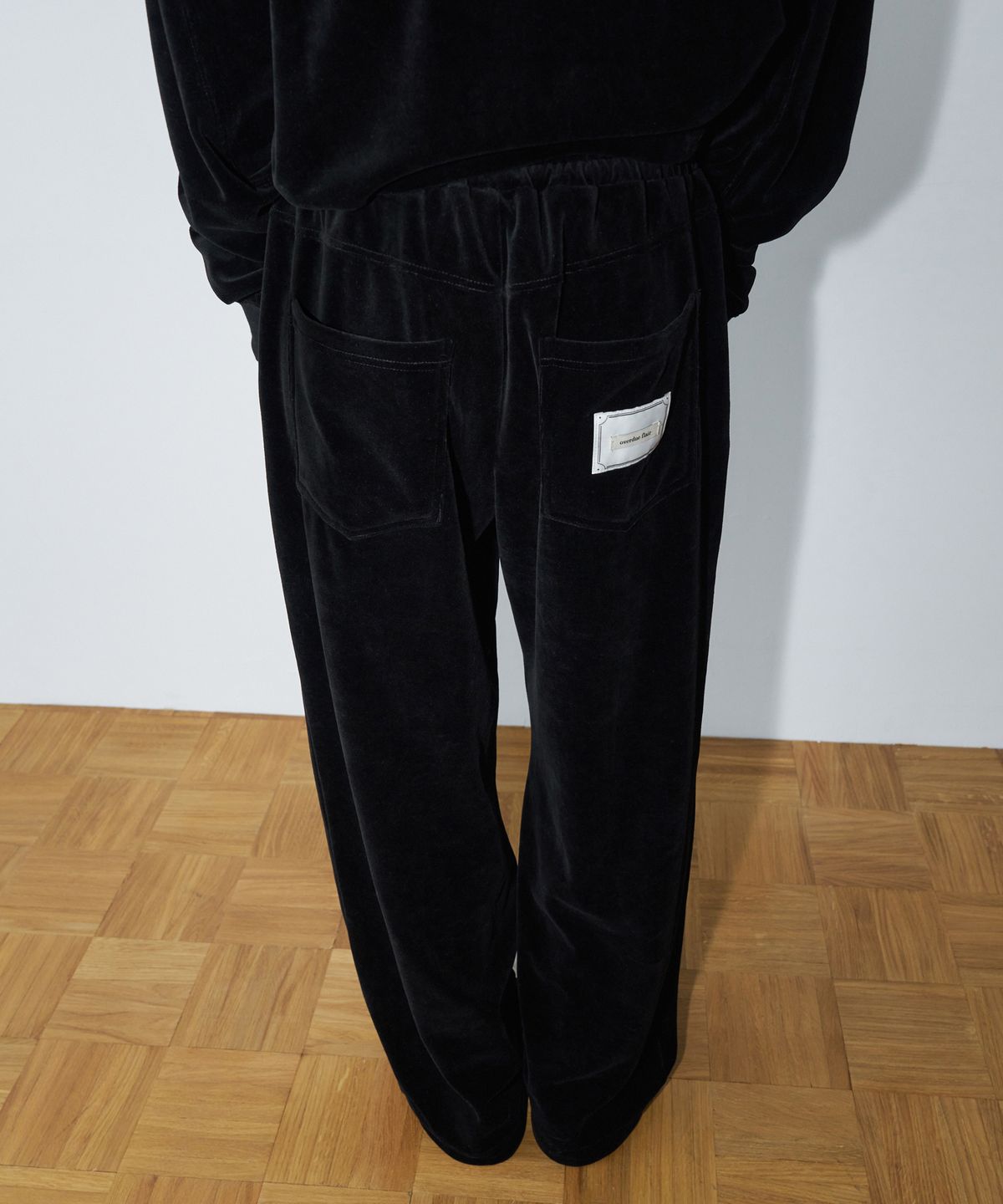 오버듀플레어(OVERDUEFLAIR) VELVET BANDED WIDE PANTS_BLACK