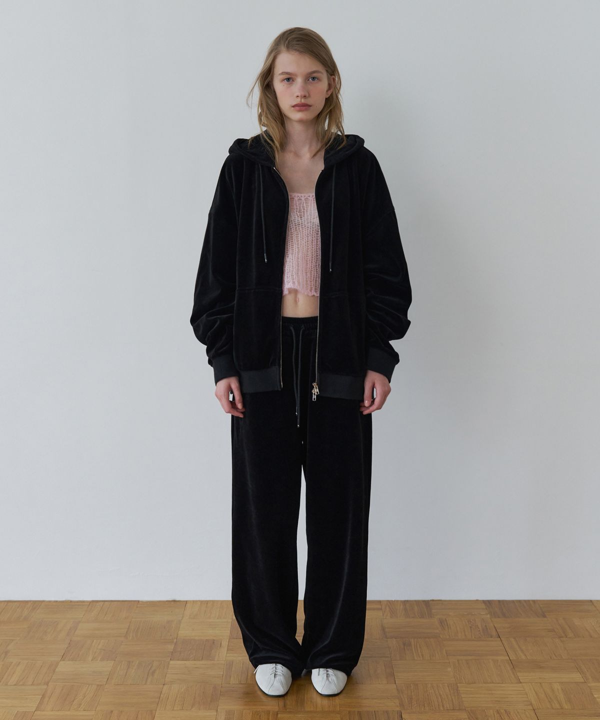 오버듀플레어(OVERDUEFLAIR) VELVET BANDED WIDE PANTS_BLACK