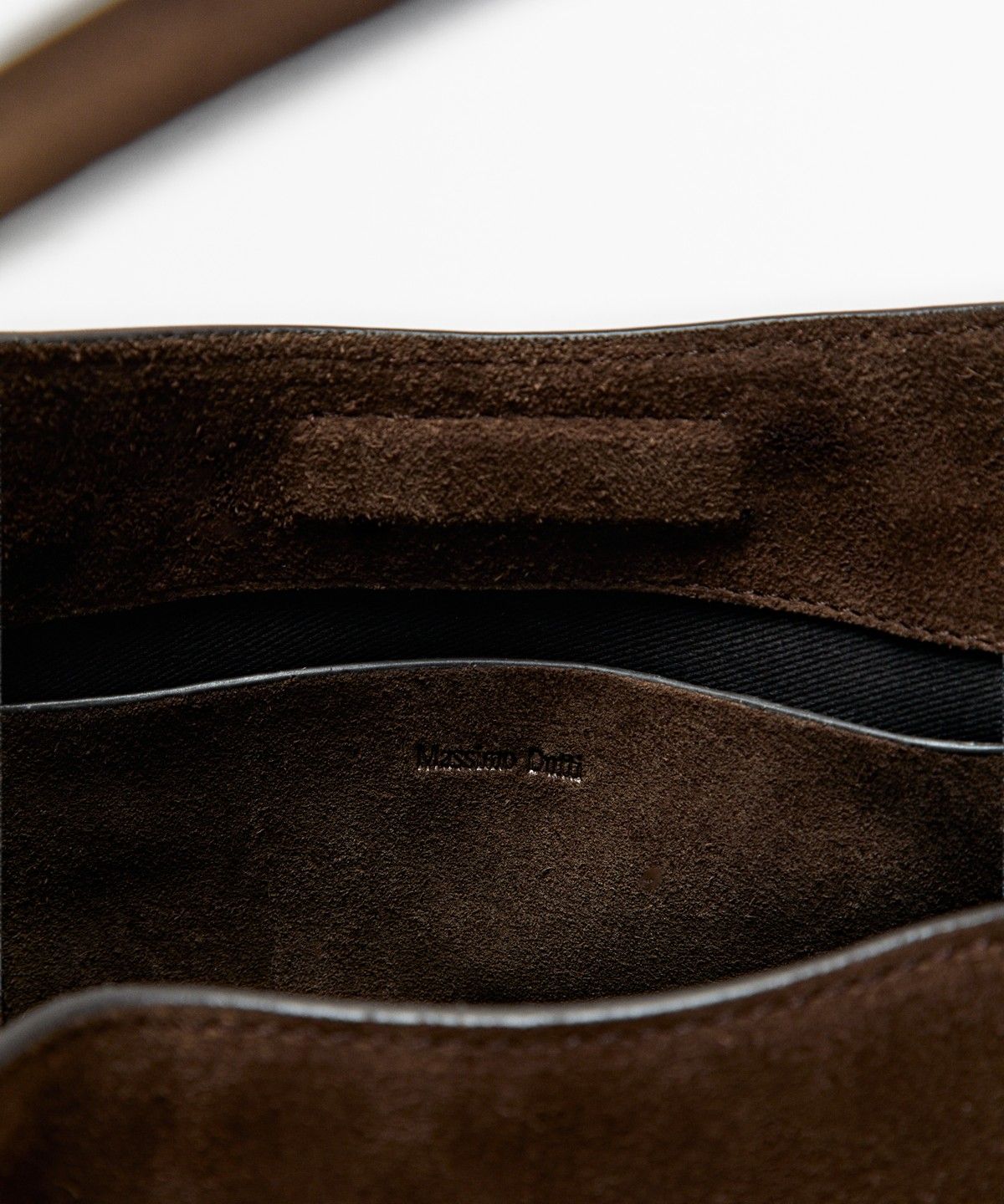 마시모두띠(MASSIMO DUTTI) 스플릿 스웨이드 레더 미니 사첼 백