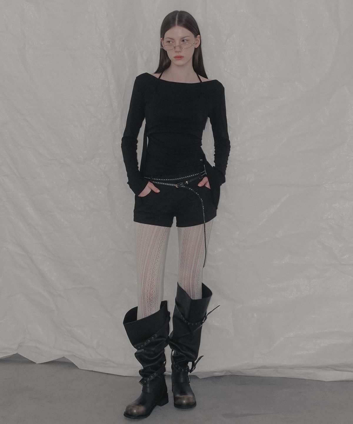 그로우하이드(GROWHIDE) 위즈 언발 레이어드 보트 긴팔 티셔츠_블랙