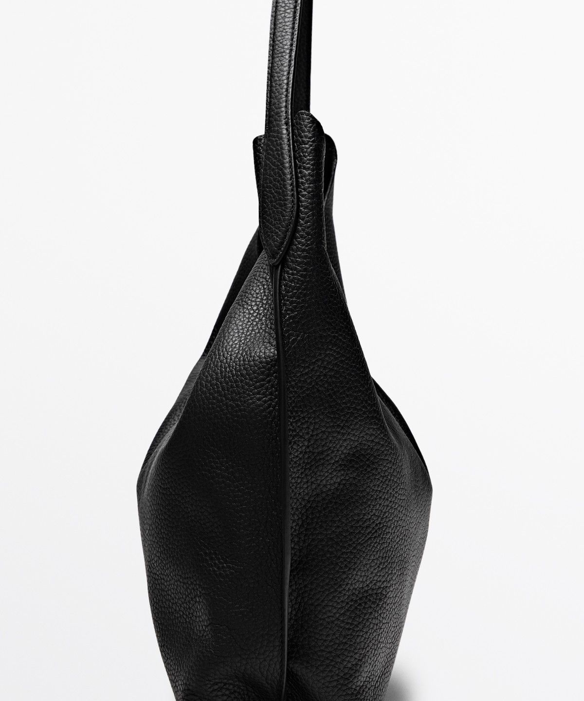 마시모두띠(MASSIMO DUTTI) 나파 가죽 미디엄 숄더백