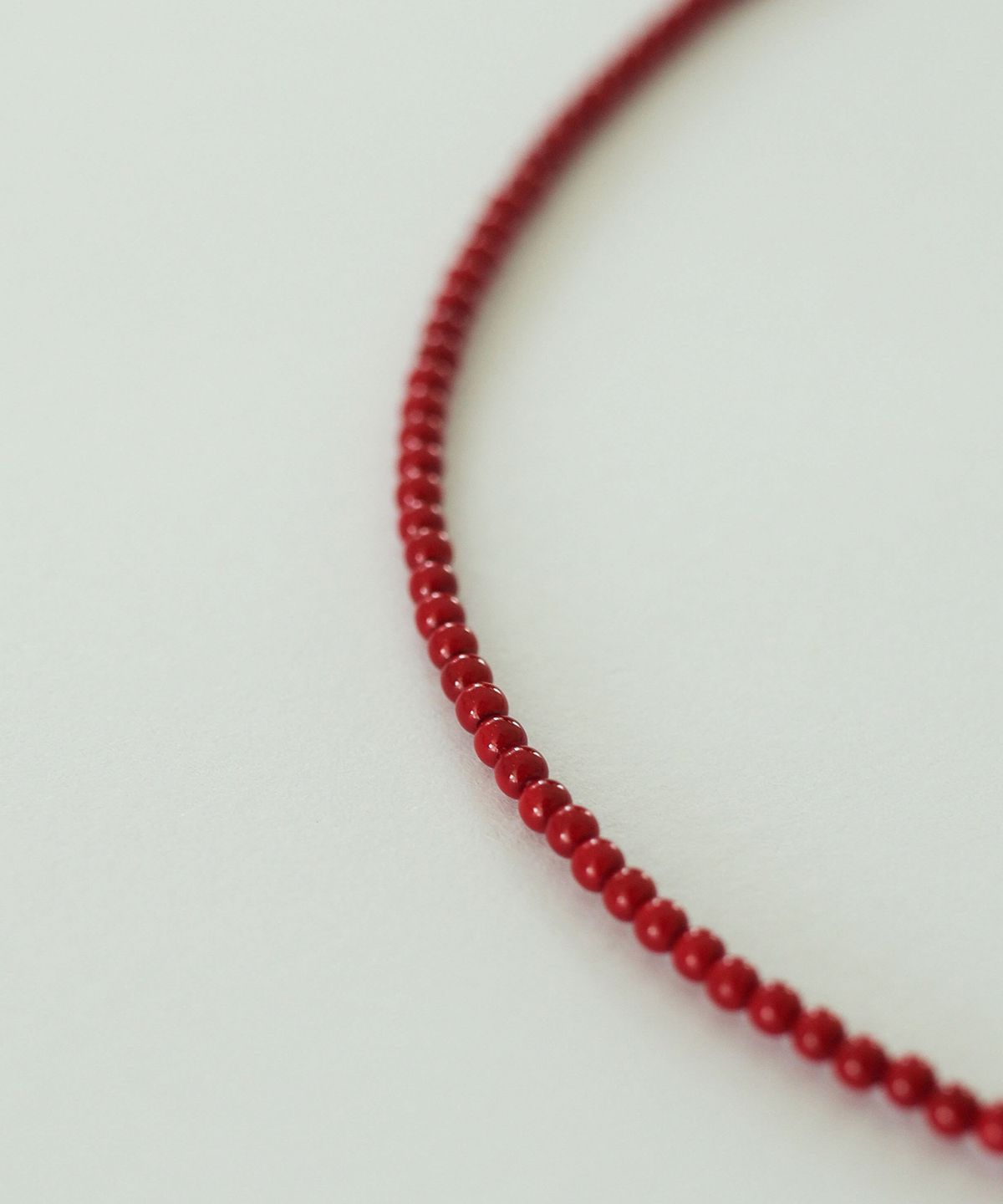 모던라이크(MODERN LIKE) [ Silver ] 산호 레드 진주 목걸이 2mm