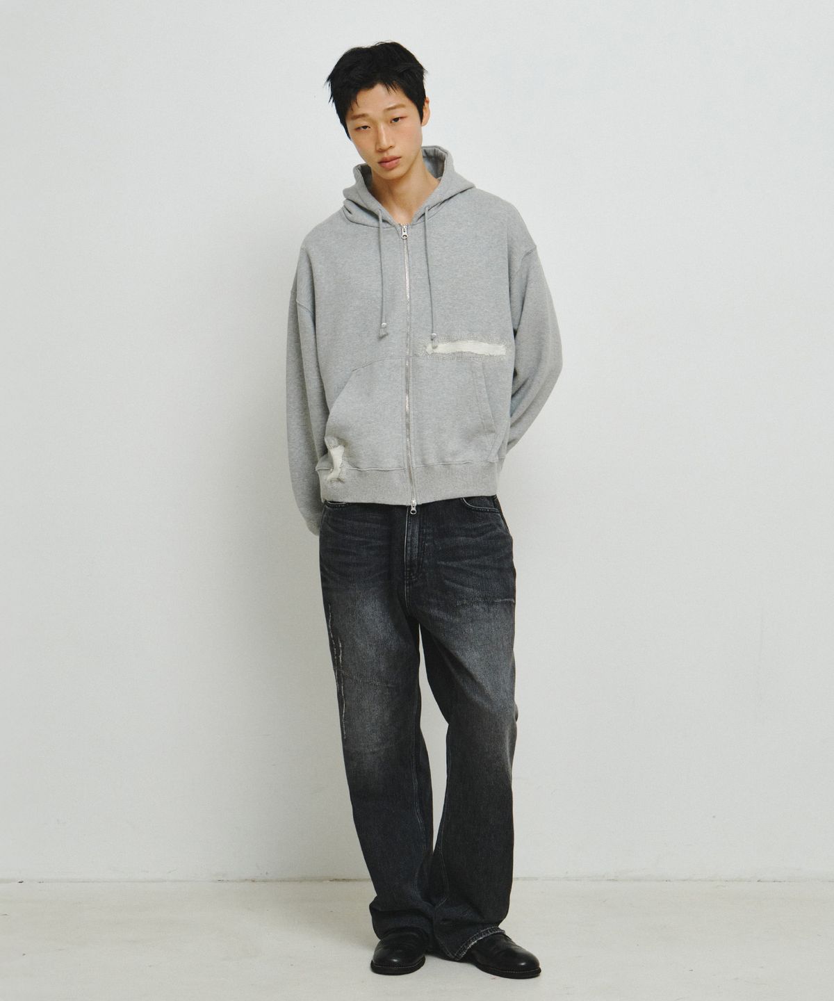 엔도어(ENDOOR) Distressed Repair Denim Pants (Black)