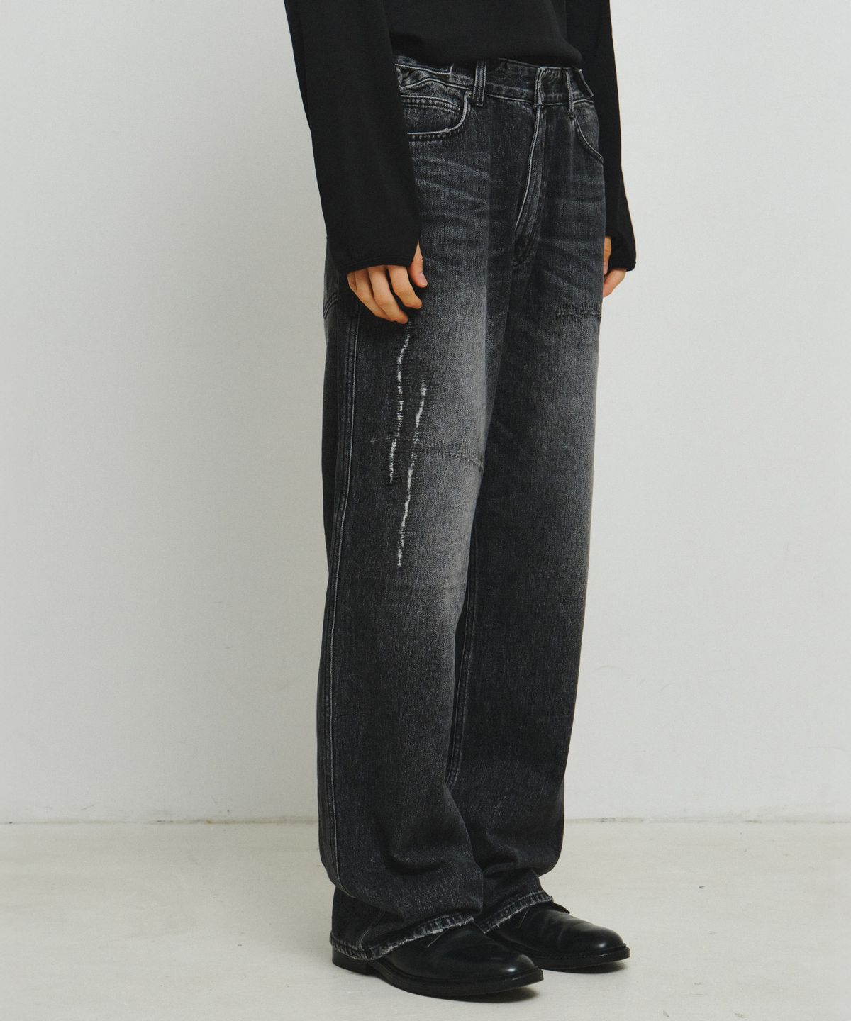 엔도어(ENDOOR) Distressed Repair Denim Pants (Black)