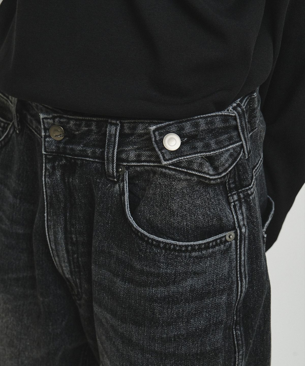 엔도어(ENDOOR) Distressed Repair Denim Pants (Black)