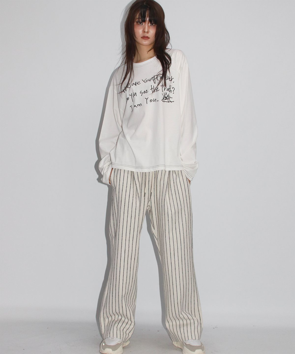 드마크(DEMARC) Vintage stripe straight-fit semi-wide pants - White