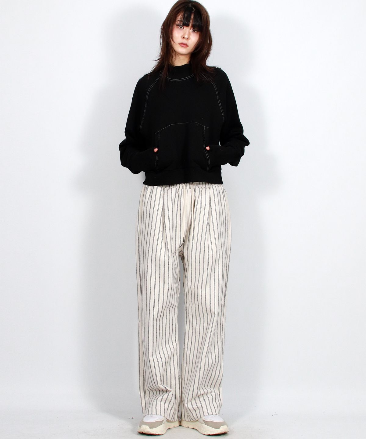 드마크(DEMARC) Vintage stripe straight-fit semi-wide pants - White