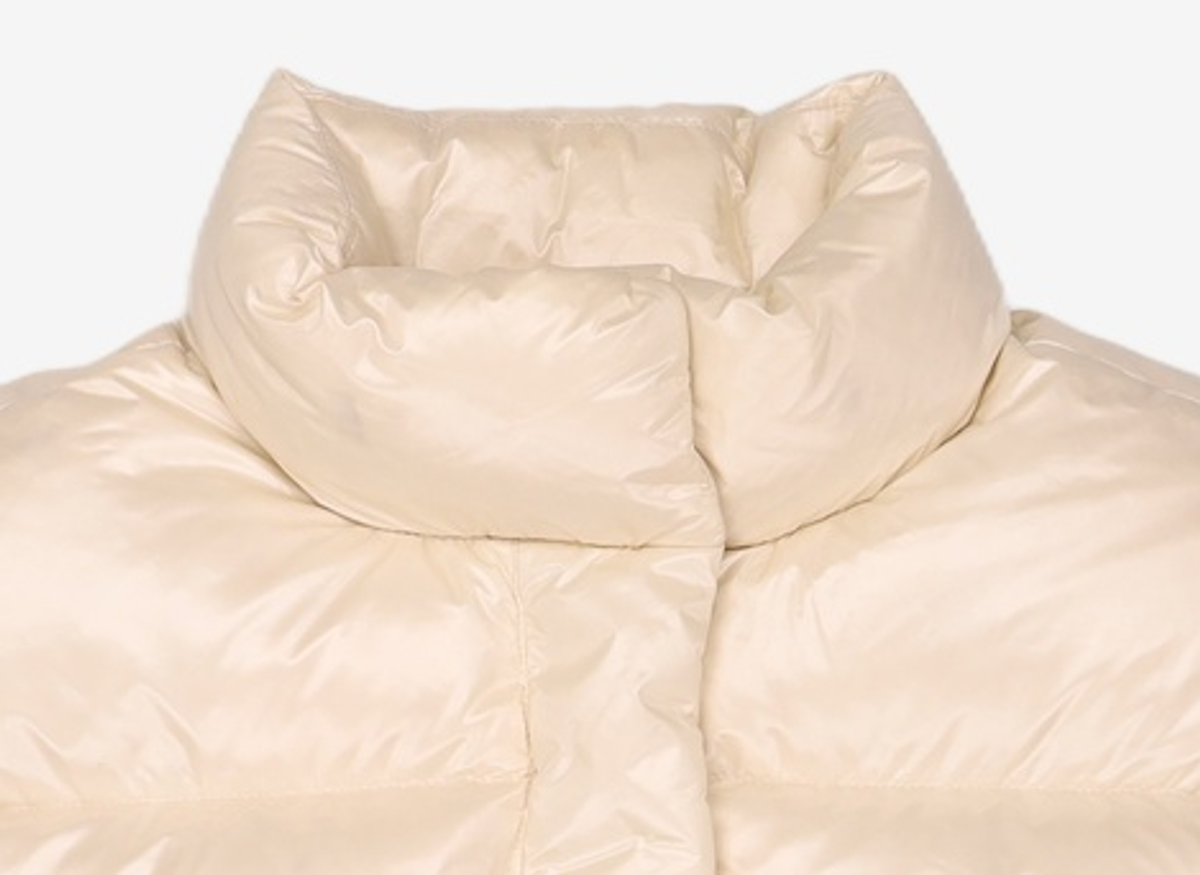 마리떼 프랑소와 저버(MARITHÉ + FRANҪOIS GIRBAUD) W GLOSSY DUCK DOWN CROP PUFFER ivory S