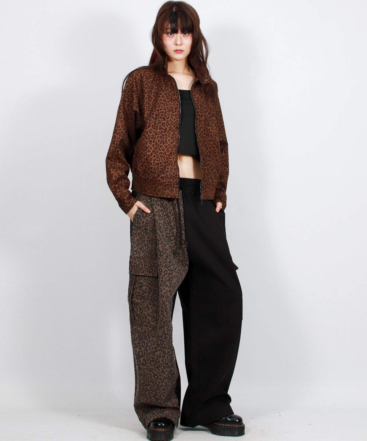 드마크(DEMARC) Asymmetrical leopard Cargo Wide track pants - Brown & Black