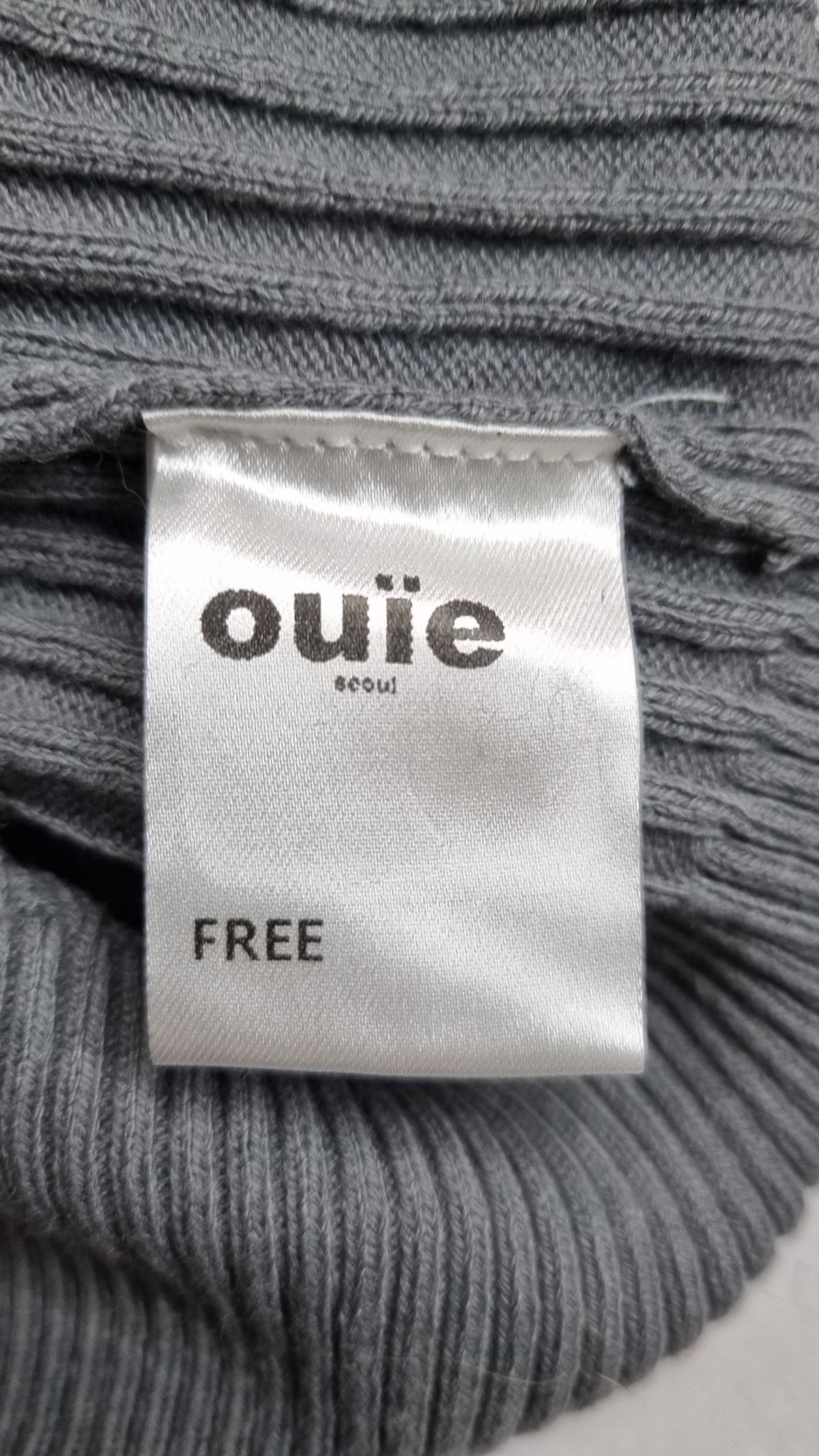 우이(ouie) 니트/스웨터 FREE