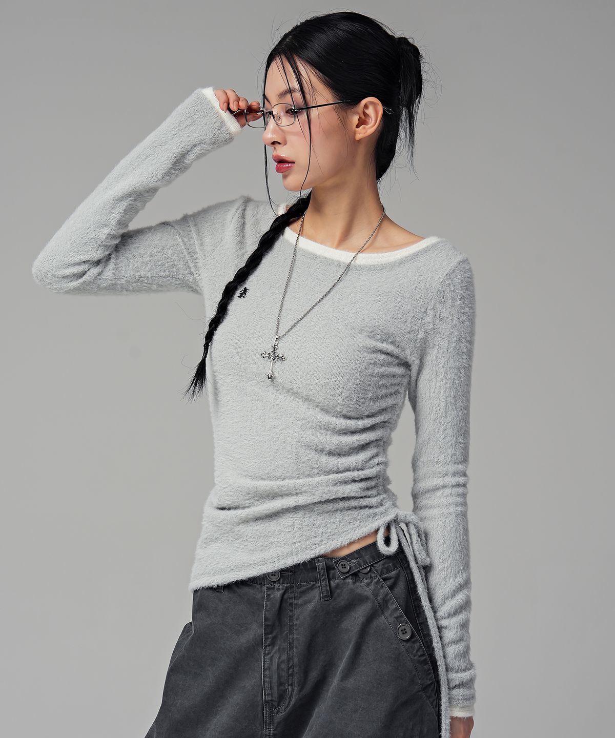 어반드레스(AVANDRESS) 세넌 언밸런스 셔링 페이크 레이어드 티_5COL