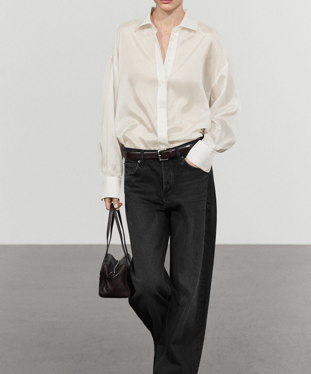 마시모두띠(MASSIMO DUTTI) 오버사이즈 플루이드 셔츠