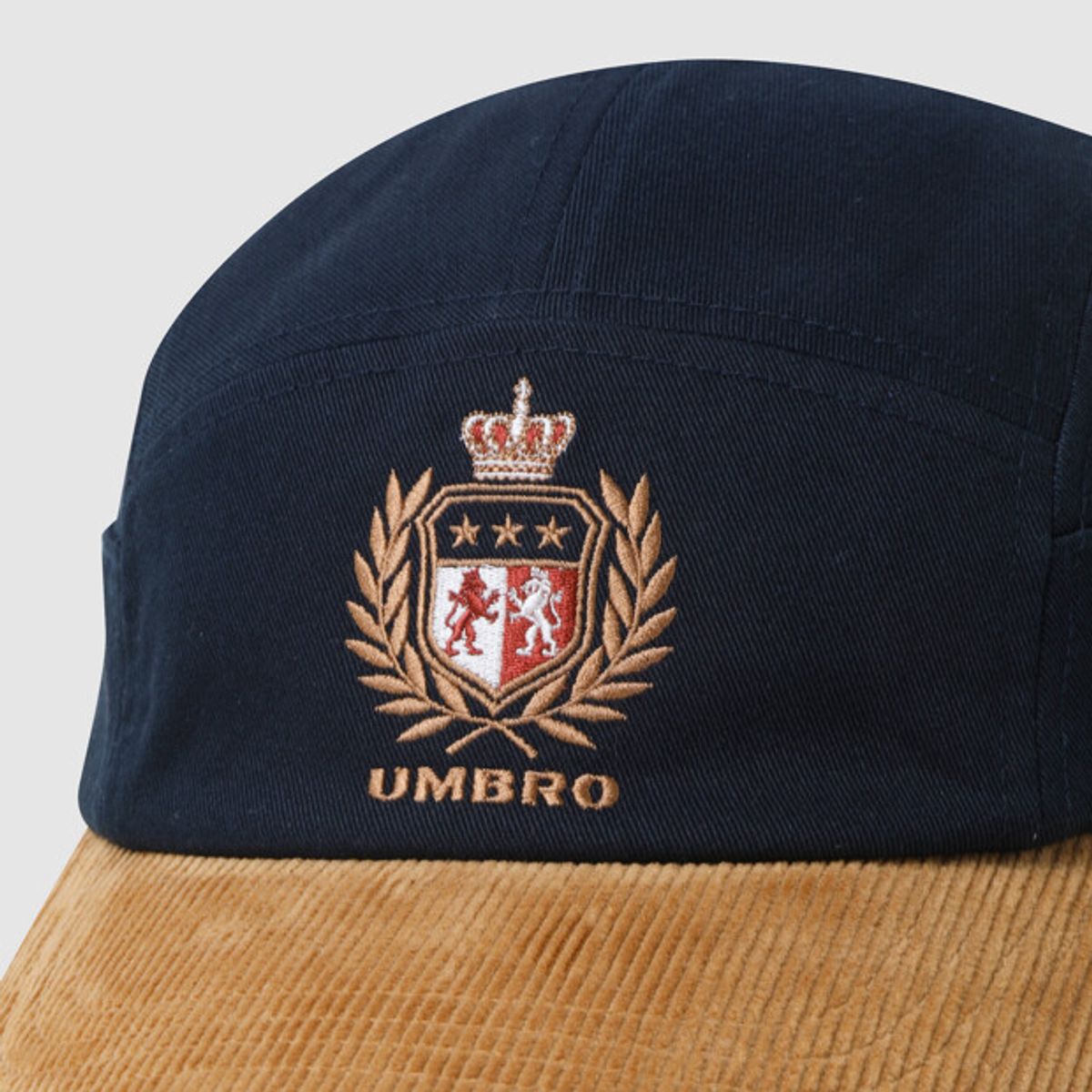 엄브로(UMBRO) 윈터브리드 코듀로이 캡 네이비 UR423CCPO1