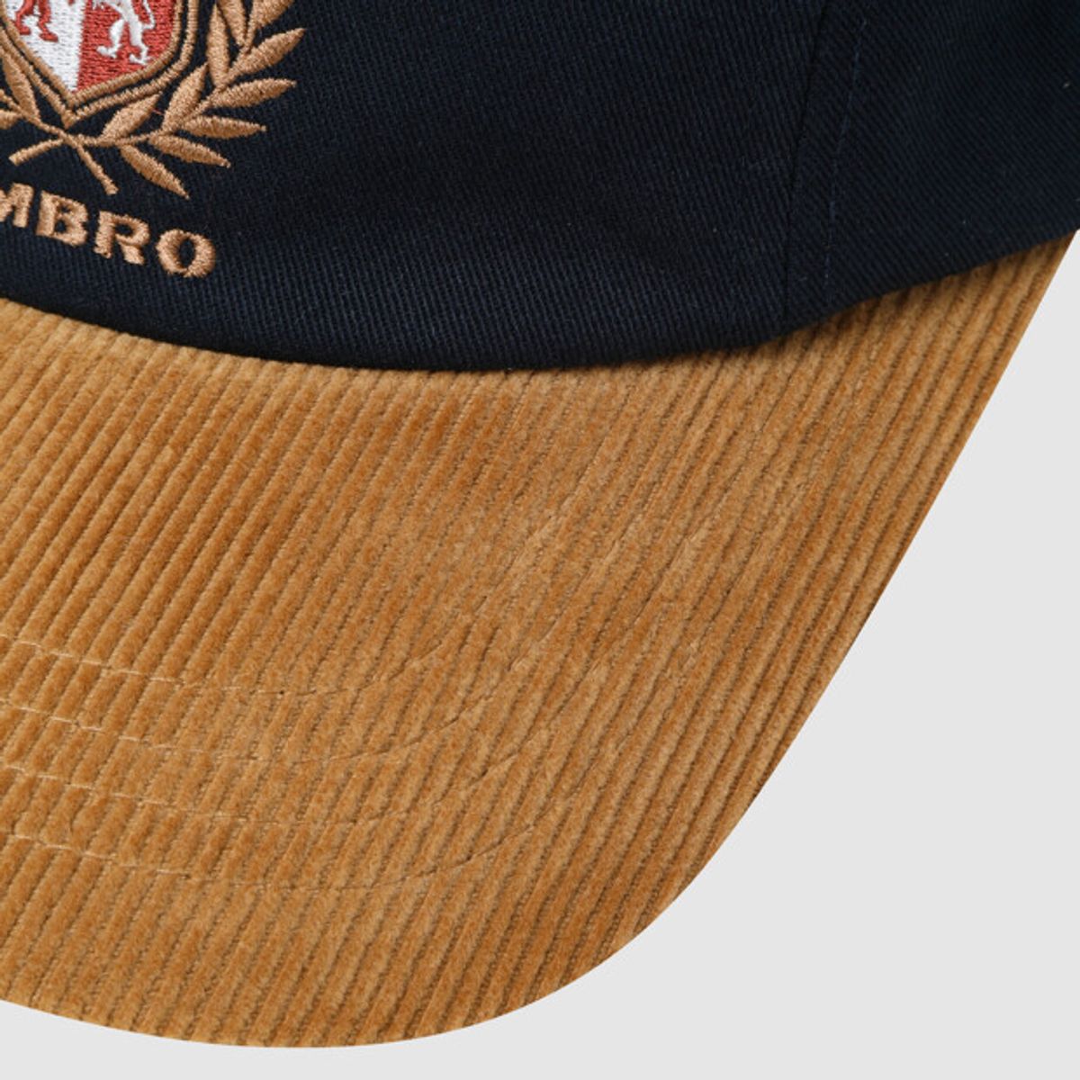 엄브로(UMBRO) 윈터브리드 코듀로이 캡 네이비 UR423CCPO1