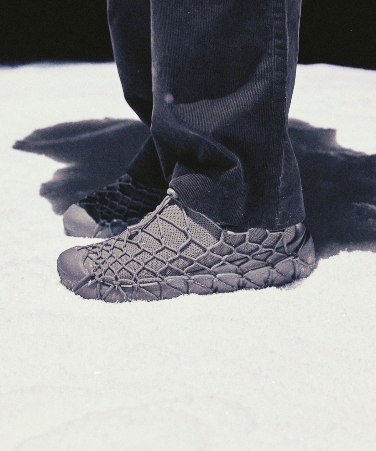 킨(KEEN) [KEEN x N HOOLYWOOD] 유니크 360 남성 슬립온 N-HYWOOD STEEL GREY
