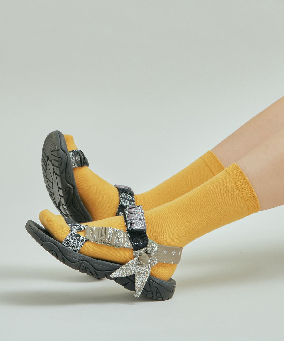삭스타즈(SOCKSTAZ) STB000 컬러 플레인 크루 양말 (16 Colors)