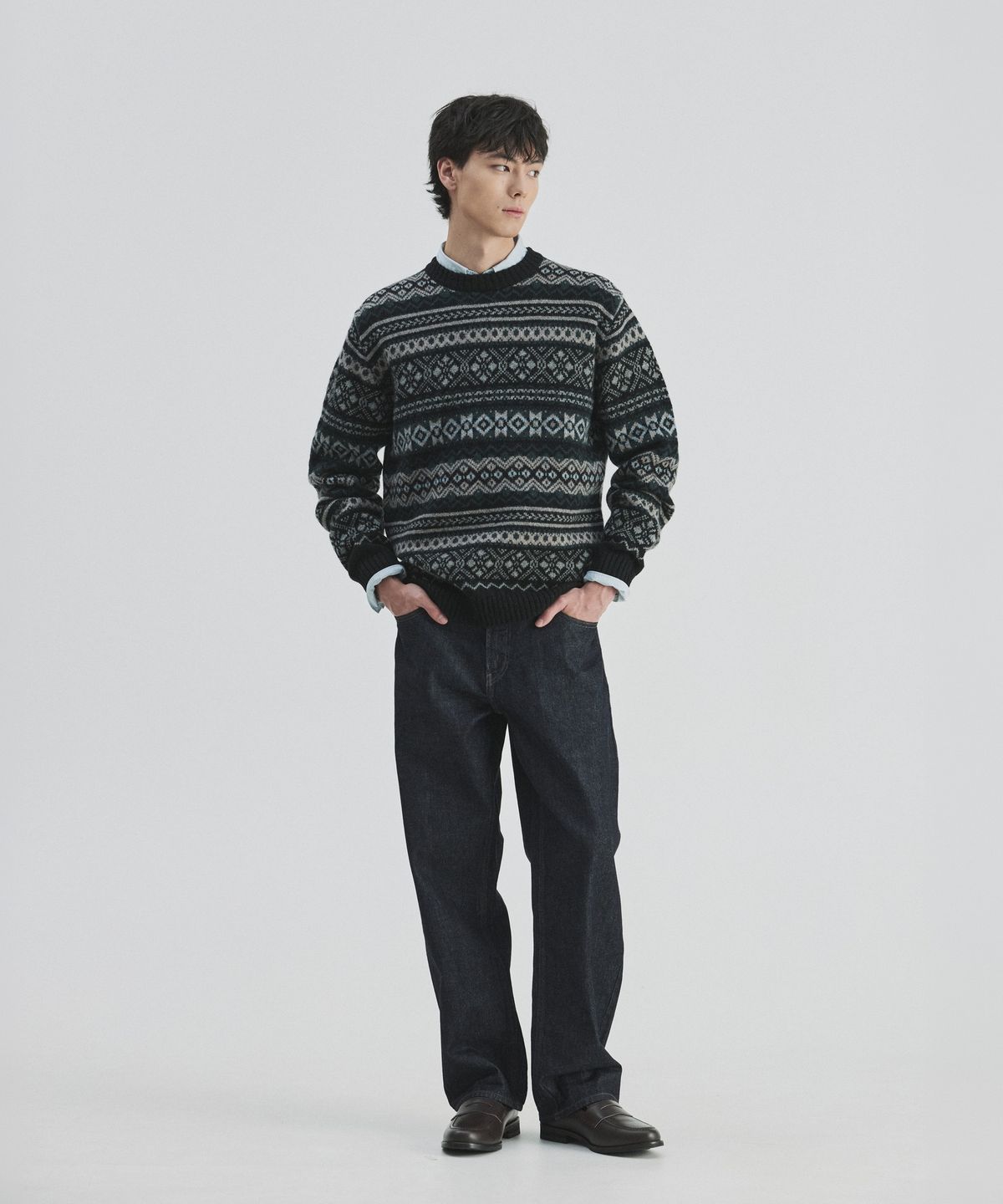 건지 울른스(Guernsey Woollens) 포트도일 페어아일 크루넥 스웨터 - 블랙