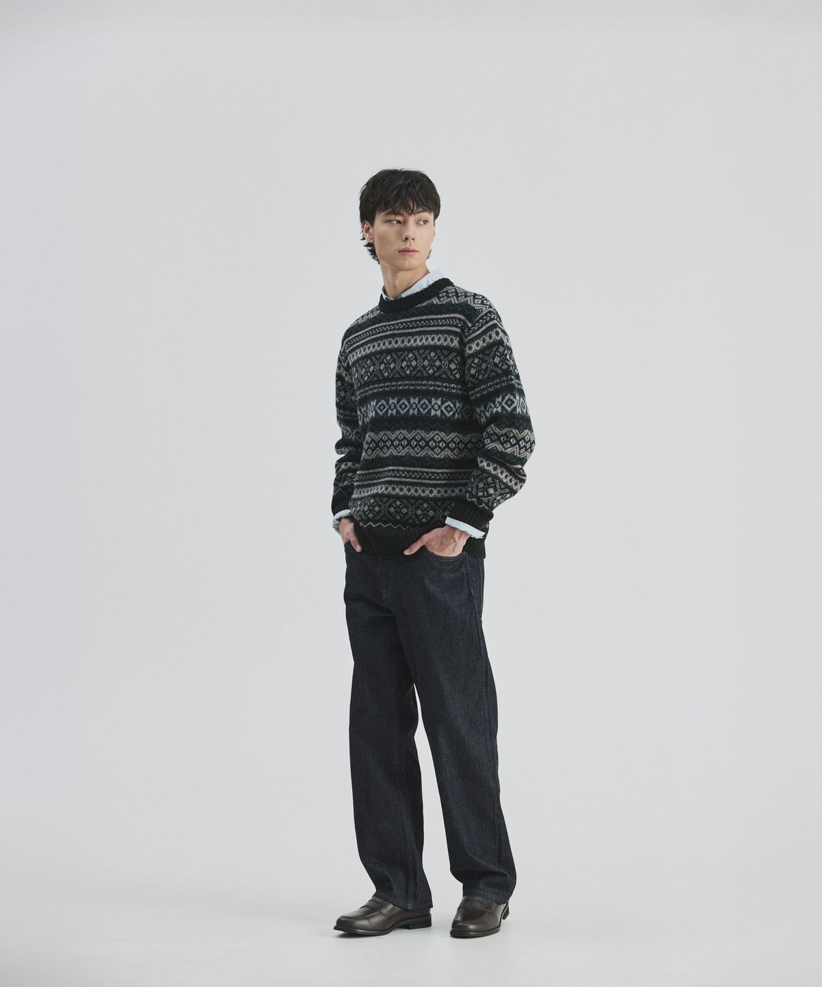 건지 울른스(Guernsey Woollens) 포트도일 페어아일 크루넥 스웨터 - 블랙
