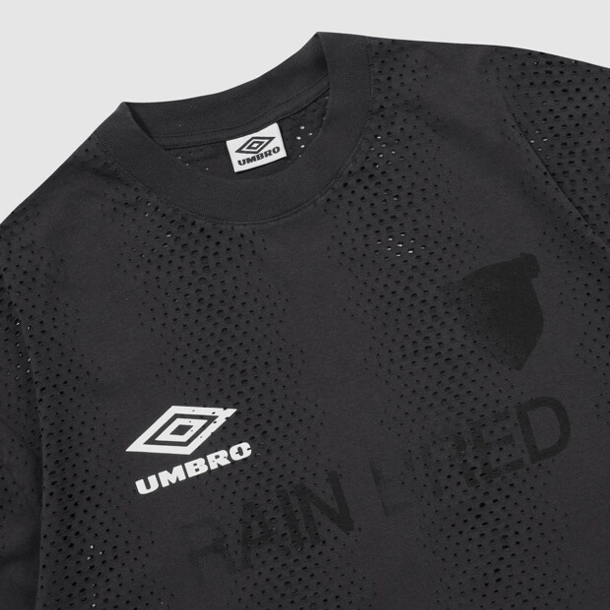 엄브로(UMBRO) [UMB X SLAM JAM] 레인 브레드 긴팔 티셔츠 블랙 UR311ORL91
