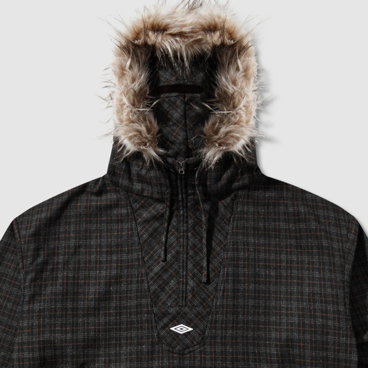 엄브로(UMBRO) [UMB X SLAM JAM] 플란넬 퍼 아노락 브라운 UR311OWT91