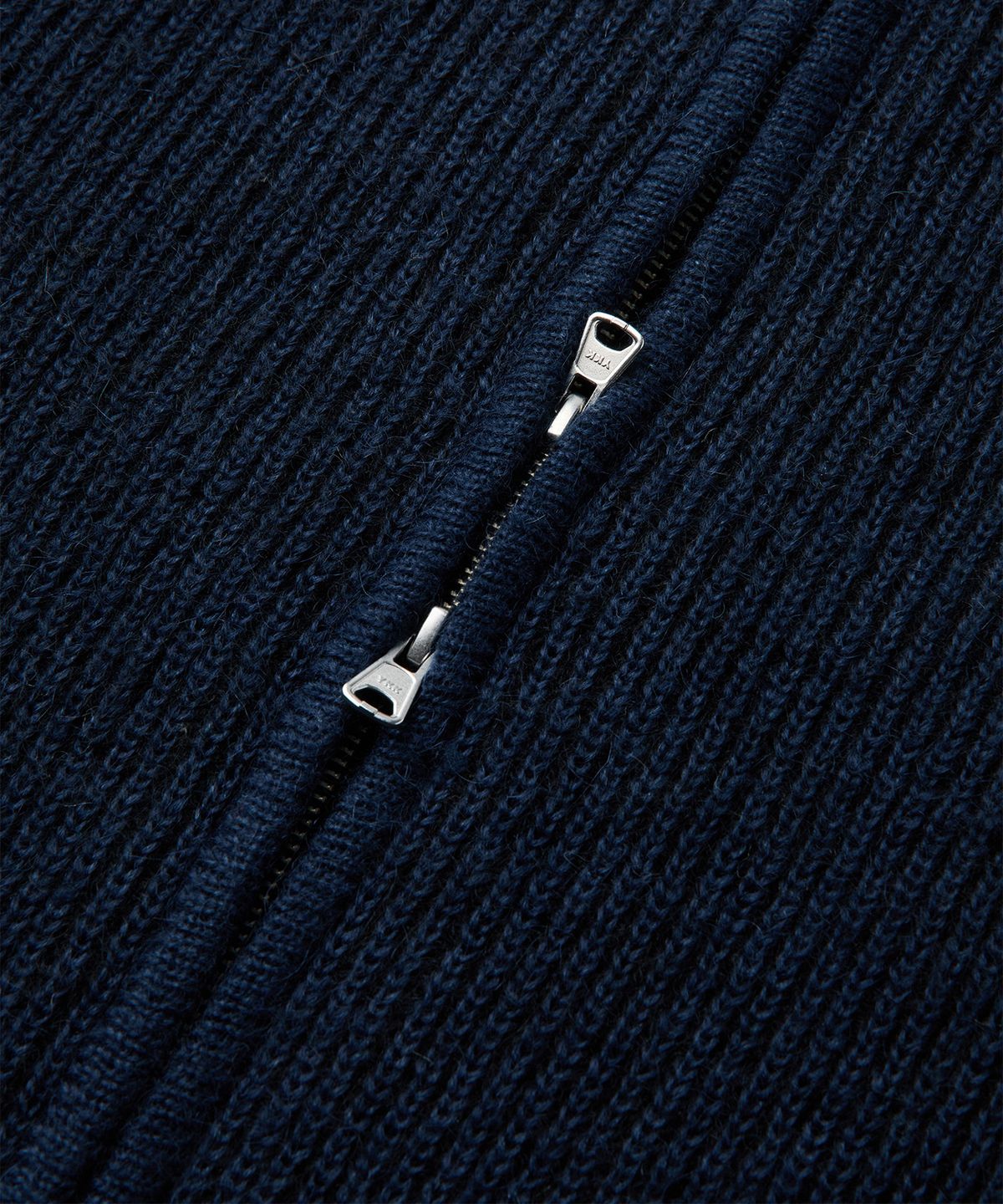 엠엠아이씨(MMIC) CLOUD KNIT HOODIE (NAVY)