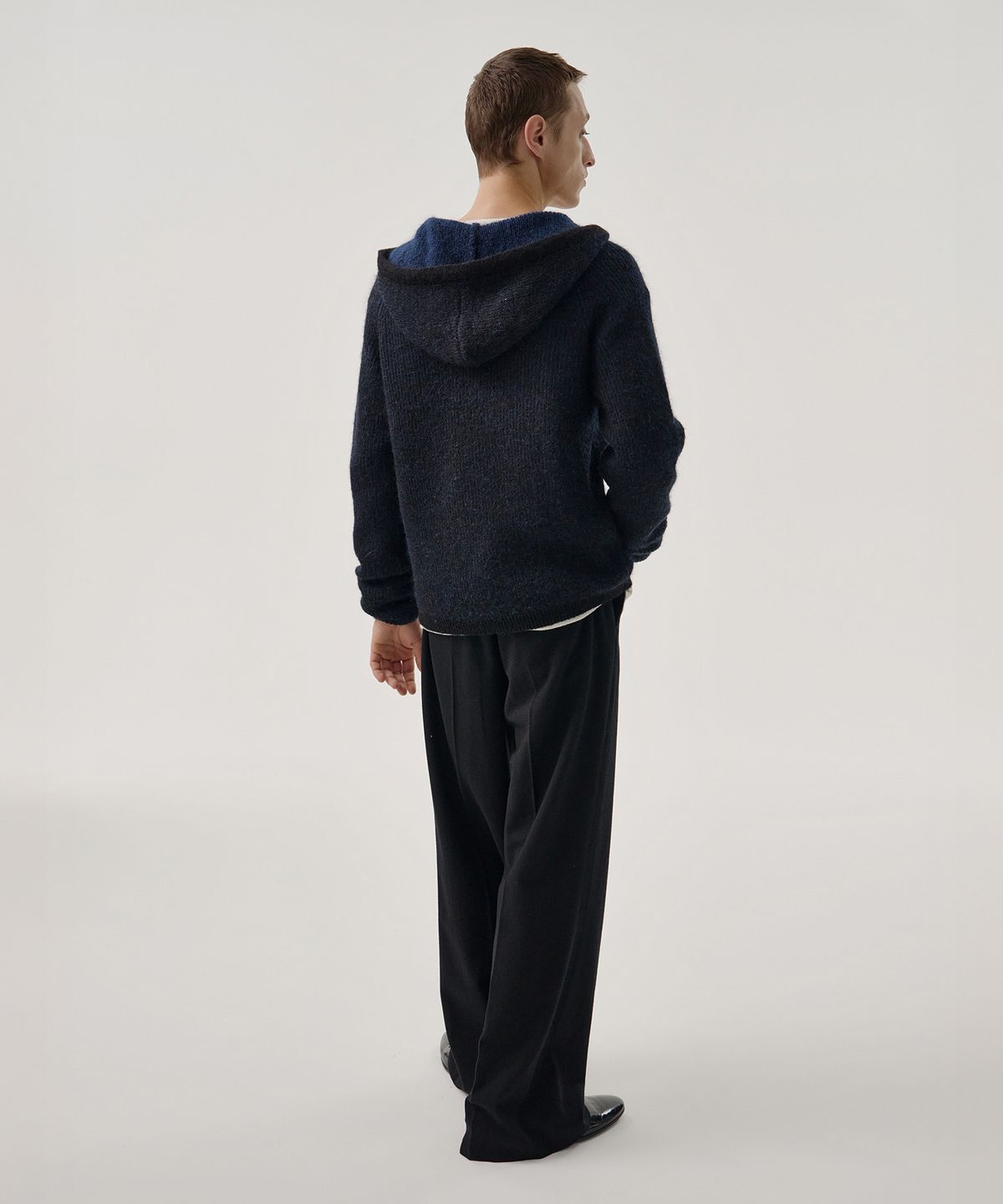 엠엠아이씨(MMIC) CLOUD KNIT HOODIE (BLACK)