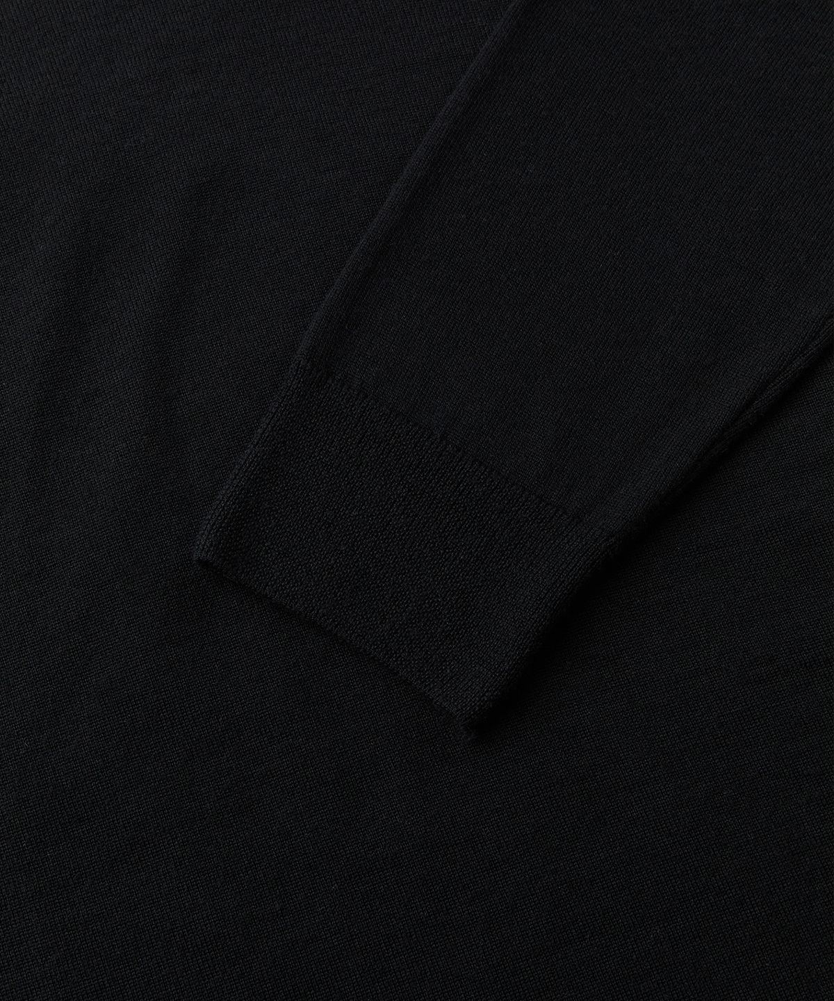 엠엠아이씨(MMIC) OBLIQUE SIDE KNIT (BLACK)