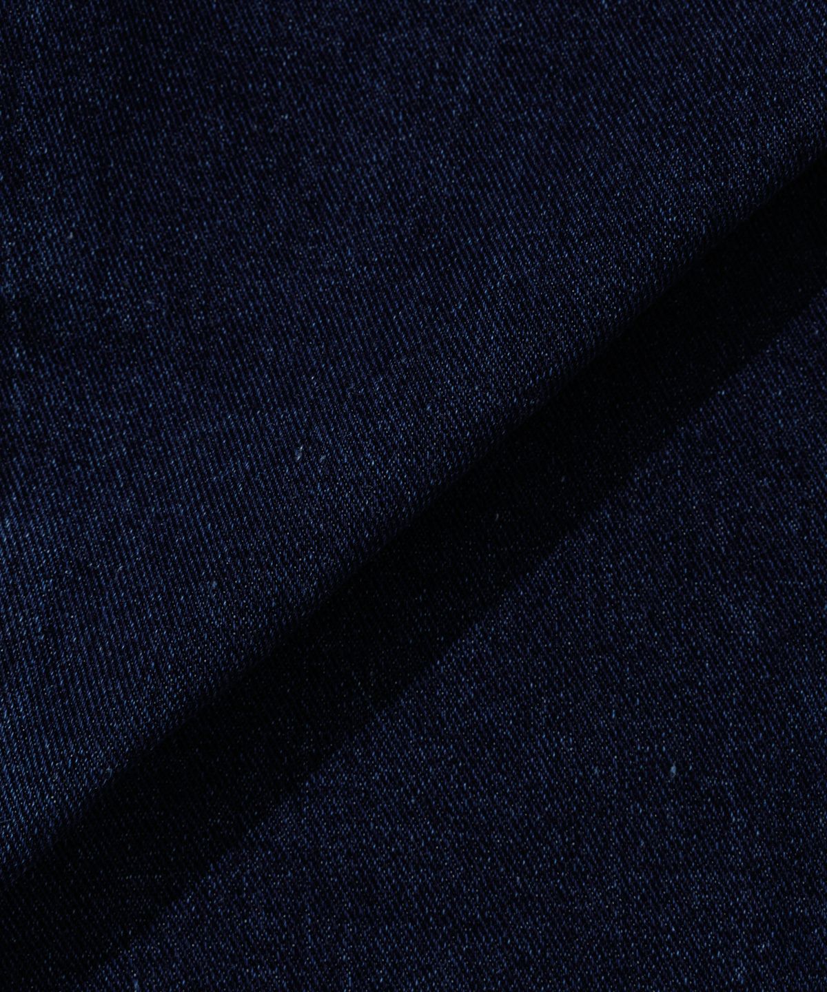 모아(MOAA) Slim Slit Denim Capri Pants (JEANBLUE)