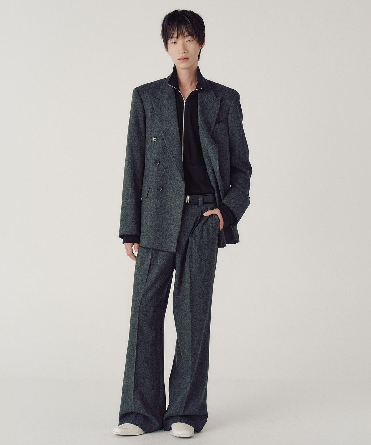 엠엠아이씨(MMIC) VANTAGE BLAZER (GRAY)
