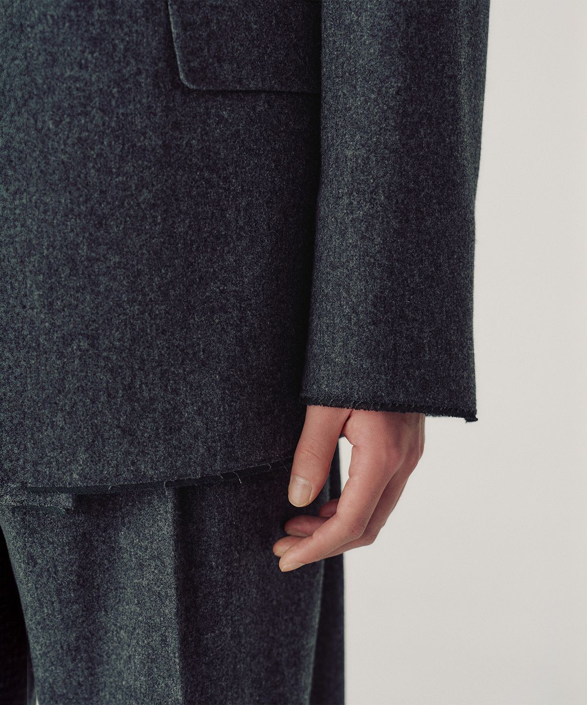 엠엠아이씨(MMIC) VANTAGE BLAZER (GRAY)