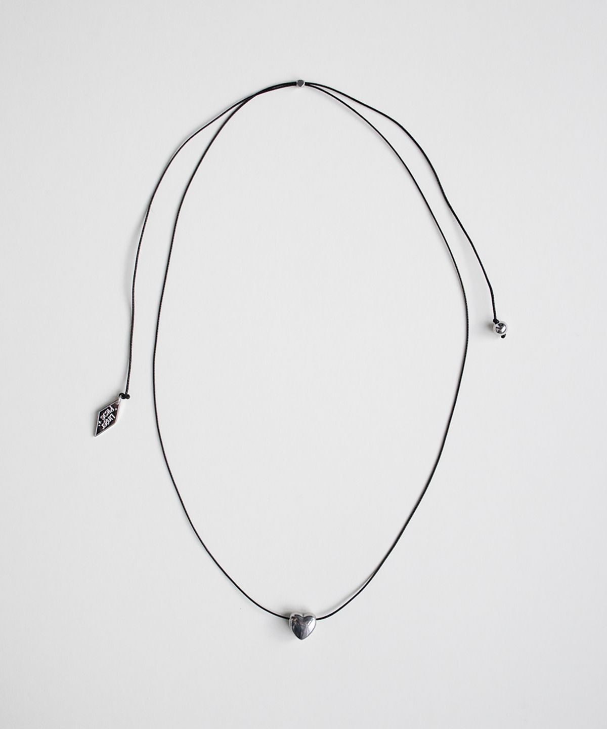 링거피스(LINGER PIECE) Heart and black string necklace