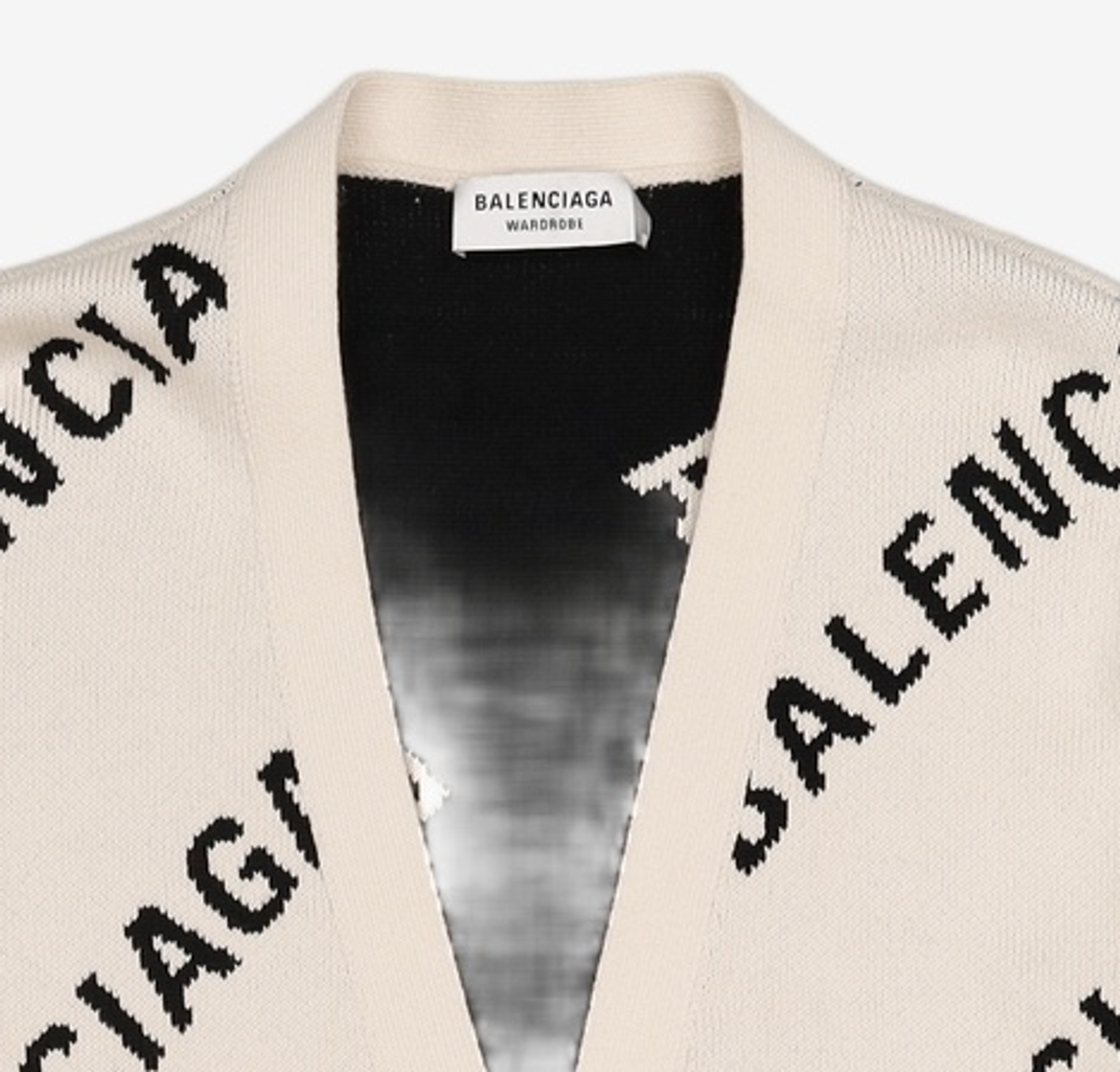 발렌시아가(BALENCIAGA) 카디건 XS