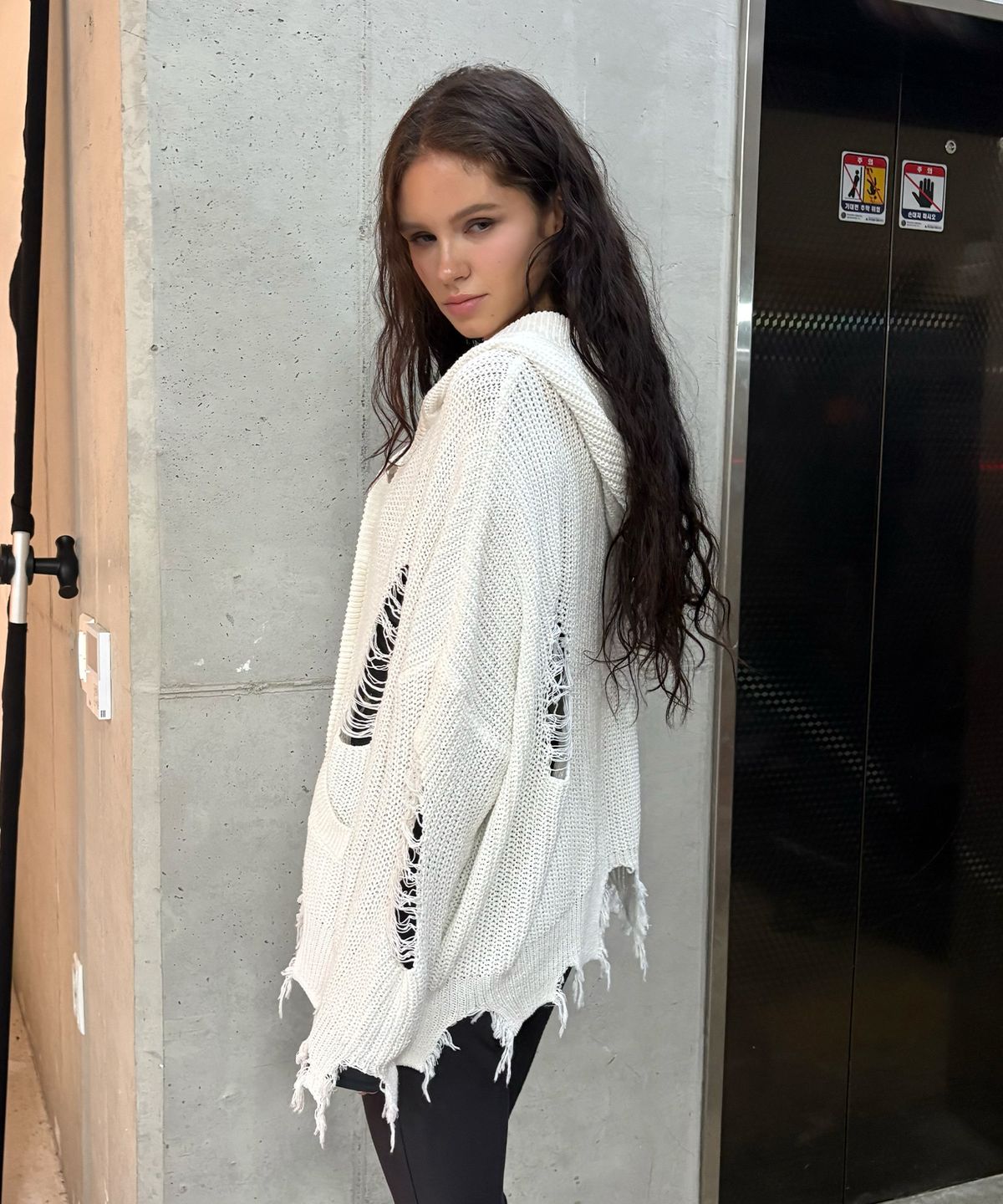 2000아카이브스(2000ARCHIVES) GRUNGE HOOD CARDIGAN (IVORY)