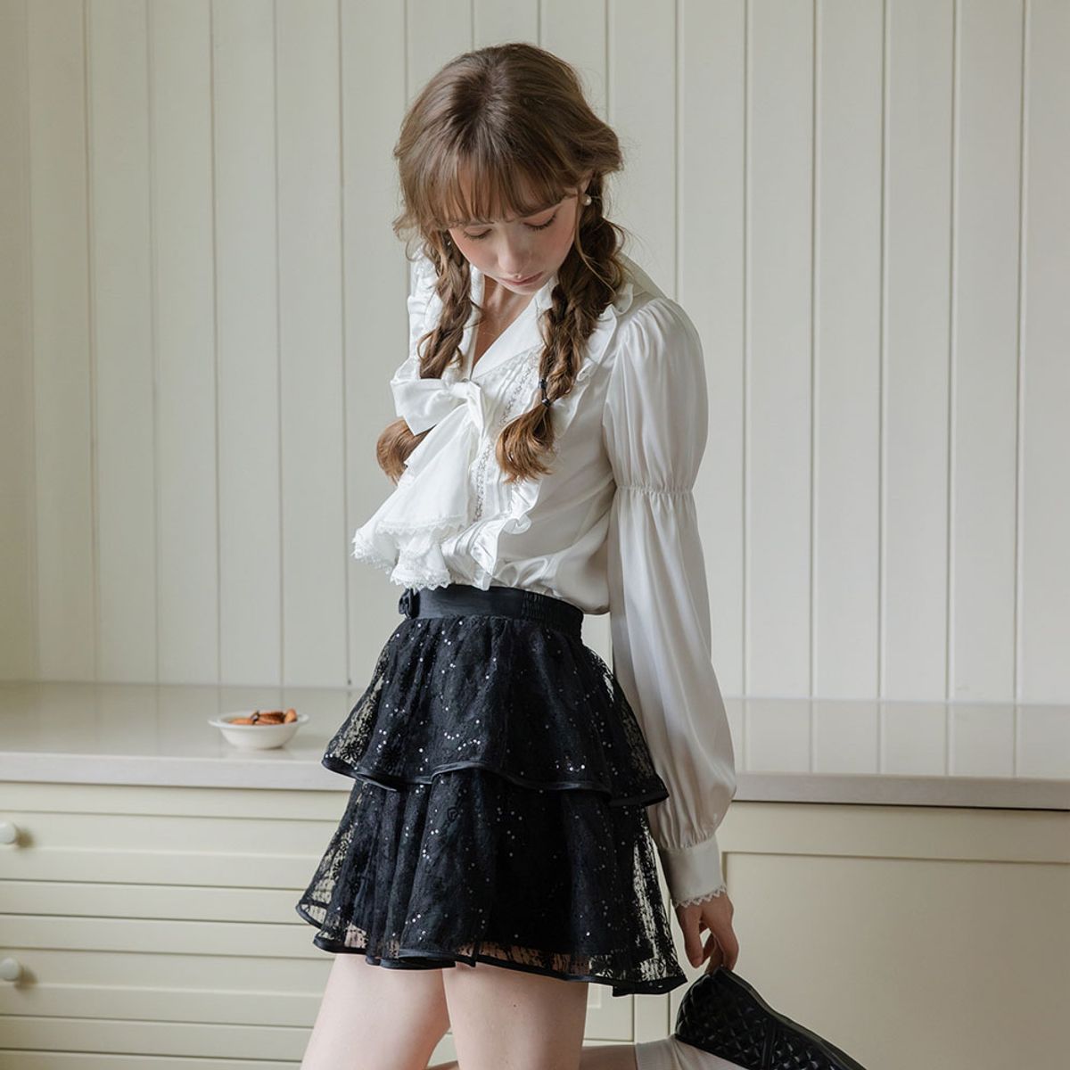 쎄무아듀(CEST MOIDEW) Cest_Lace trim ribbon blouse