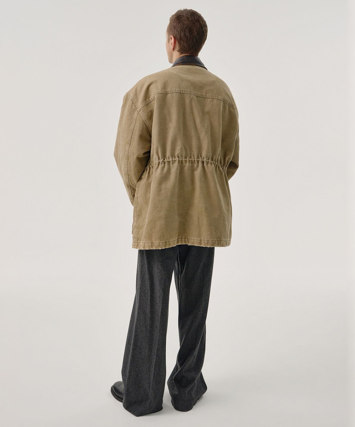 엠엠아이씨(MMIC) CLOSED FORM JACKET (BEIGE)