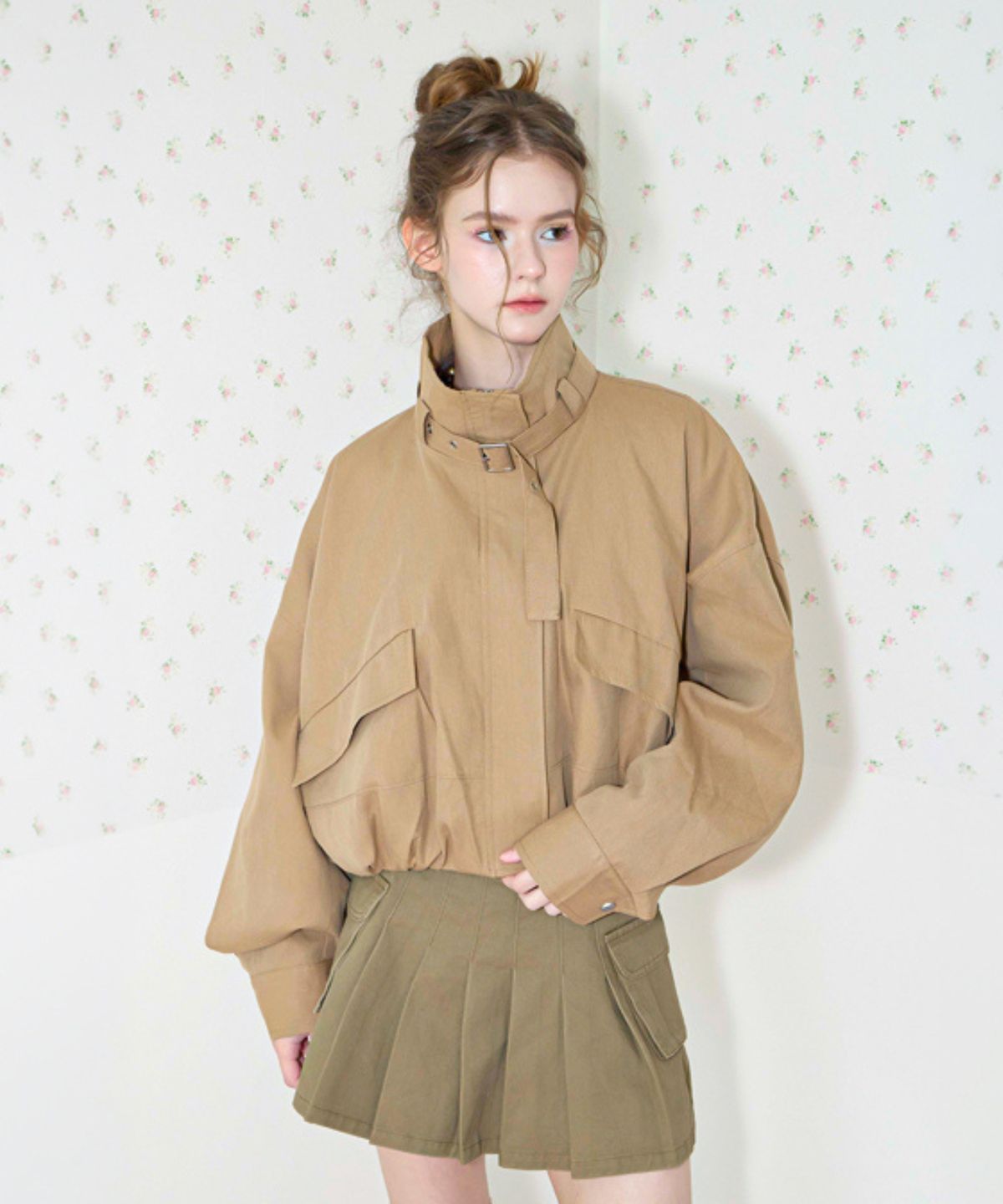 쿨키튼(KOOLKITTEN) Neck Buckle Cropped Blouson Jacket 2colors