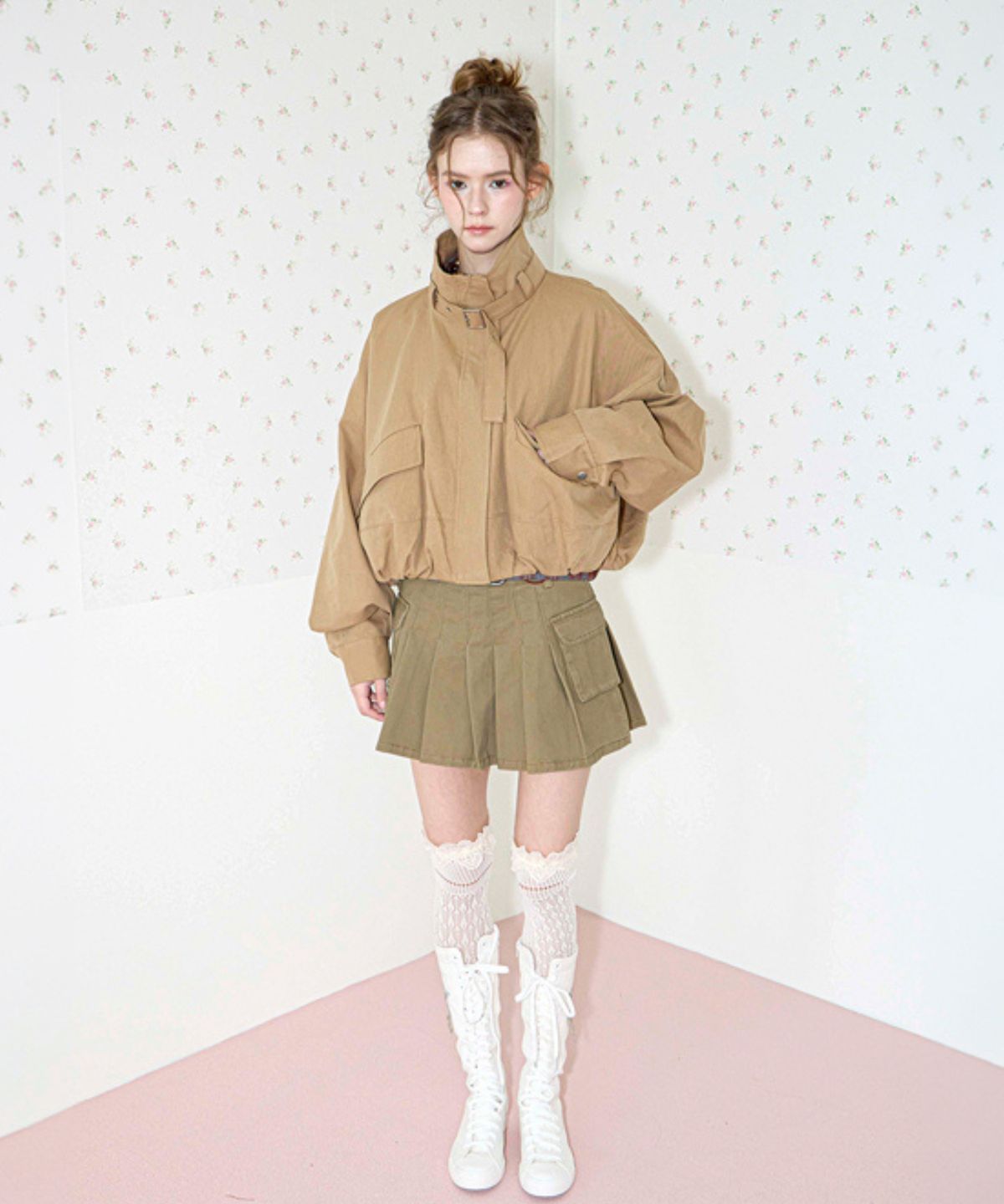 쿨키튼(KOOLKITTEN) Neck Buckle Cropped Blouson Jacket 2colors