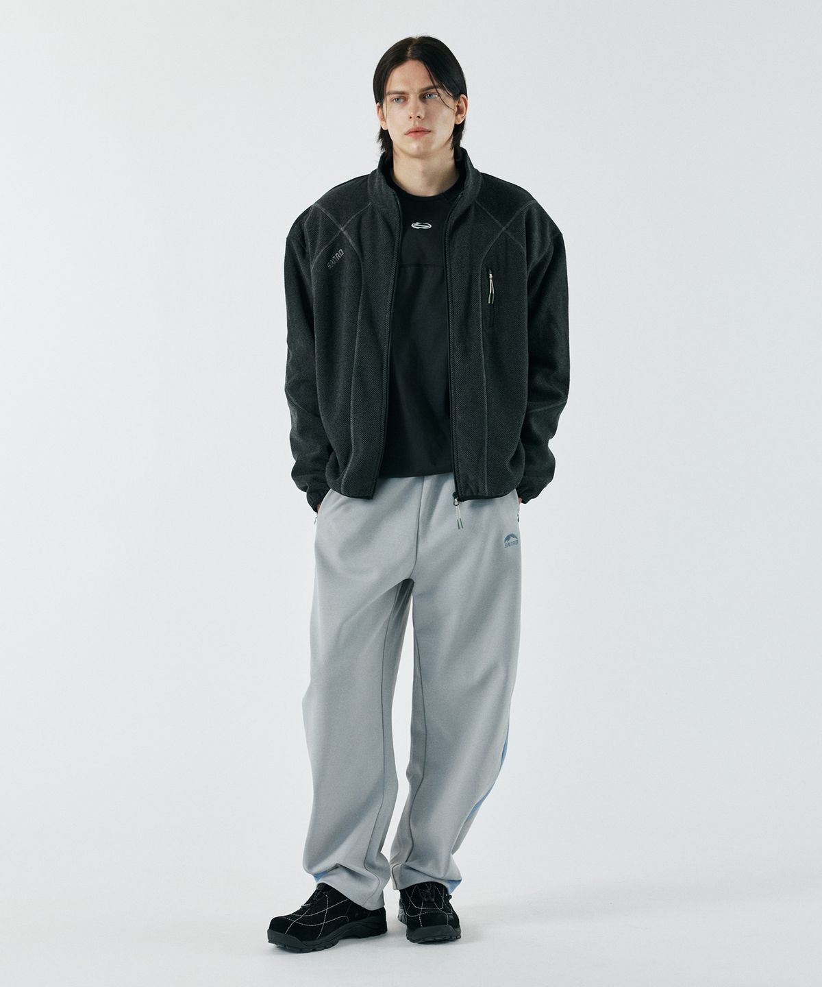 산로(SANRO) [UNISEX] 오드람프 플리스 핑거홀 자켓 - 블랙