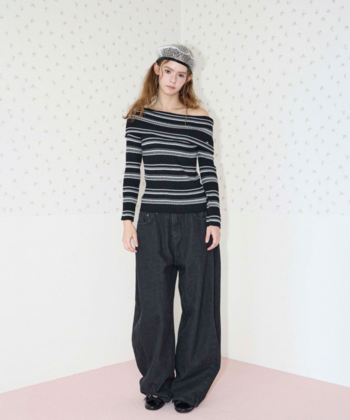 쿨키튼(KOOLKITTEN) Side Pleat Curved Denim Jeans 2colors