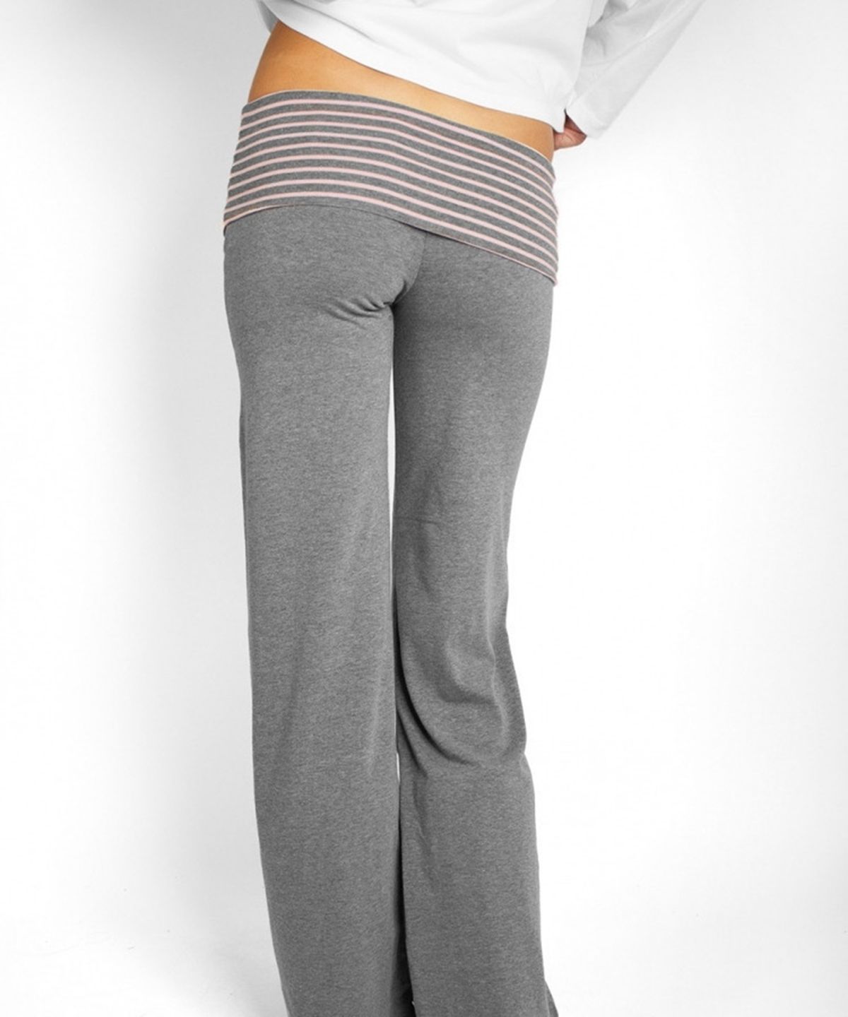 섭듀드(SUBDUED) Wide-leg Trousers with Turn-up Cuffs (STRIPE DARK GREY PINK)