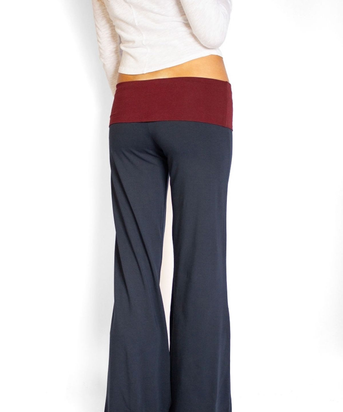 섭듀드(SUBDUED) Wide-leg Trousers with Turn-up Cuffs (BLUE STONE RED)
