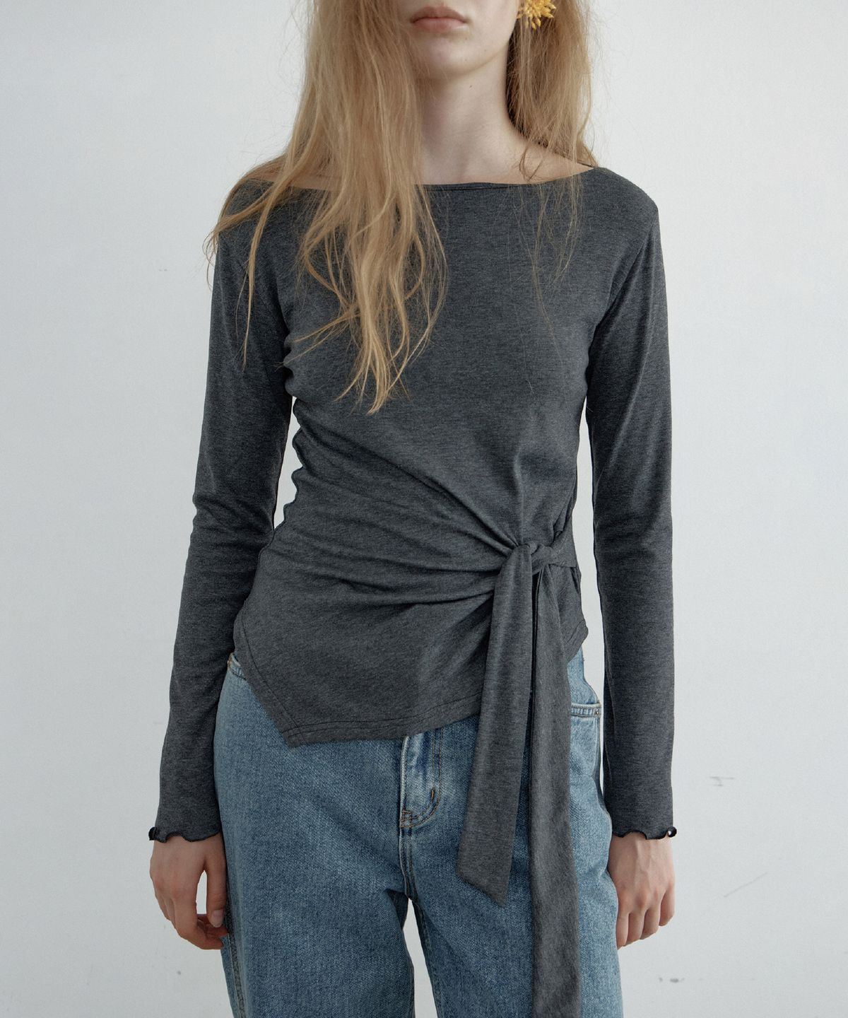 토아베(TOAVE) Zen Mood Tie Boat-Neck T-Shirt (Charcoal)