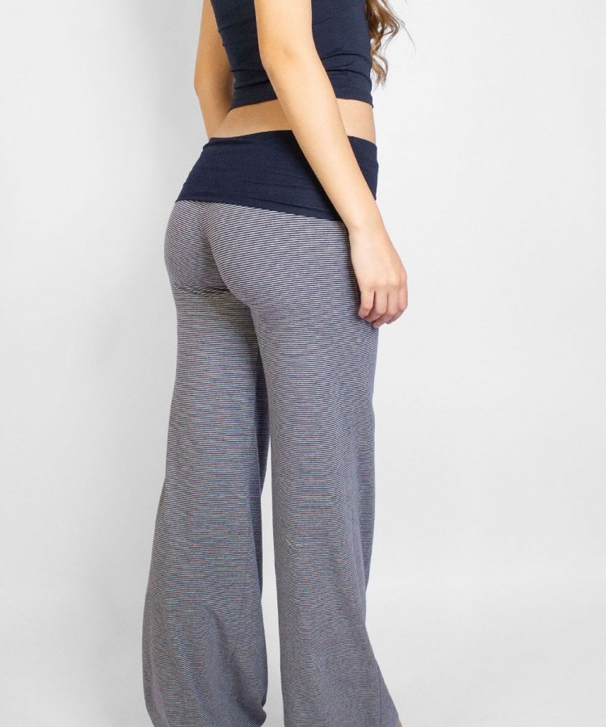 섭듀드(SUBDUED) Wide-leg Trousers with Turn-up Cuffs (STRIPE BLUE GREY)